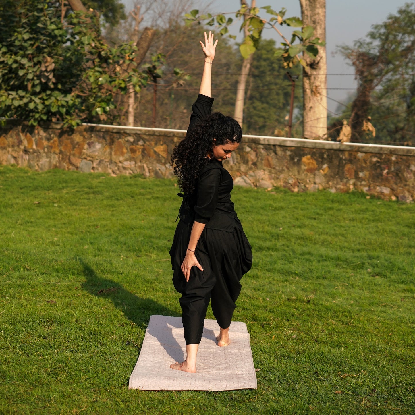 Women Cotton Yoga Pants and Yoga Top Set Black -Buddhi