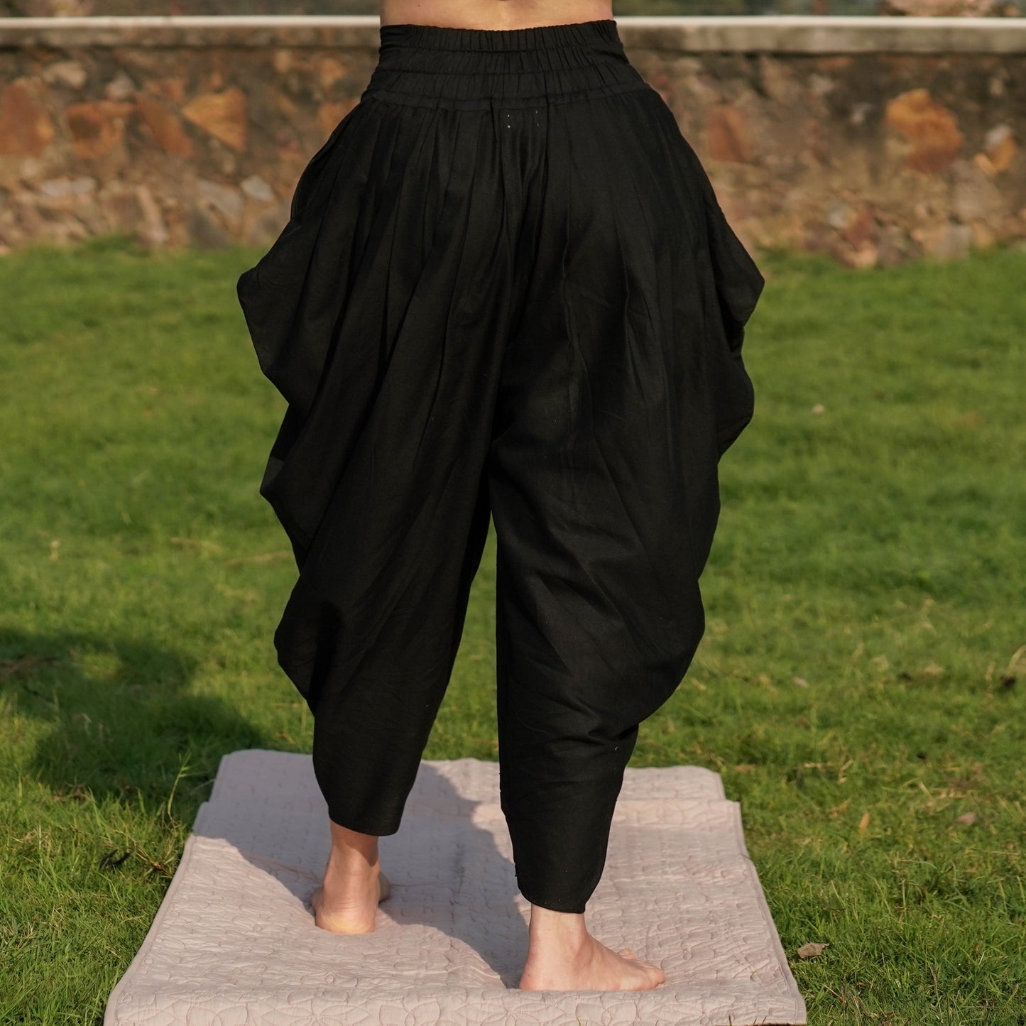 Women Cotton Yoga Pants and Yoga Top Set Black -Buddhi