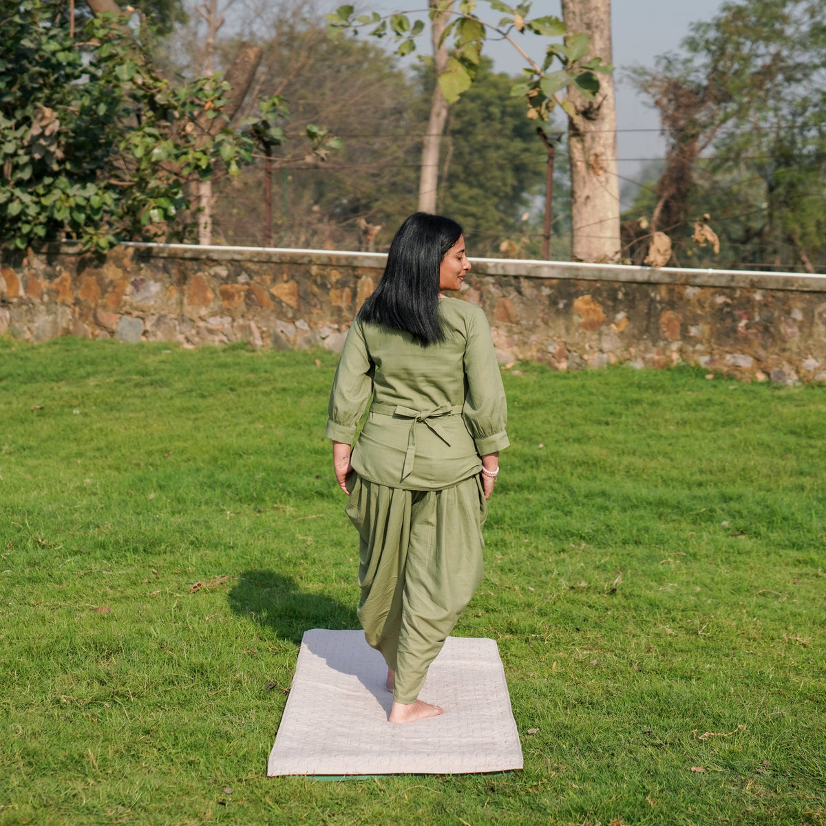 Women Cotton Yoga Pants and Yoga Top Set Green -Buddhi — view 11