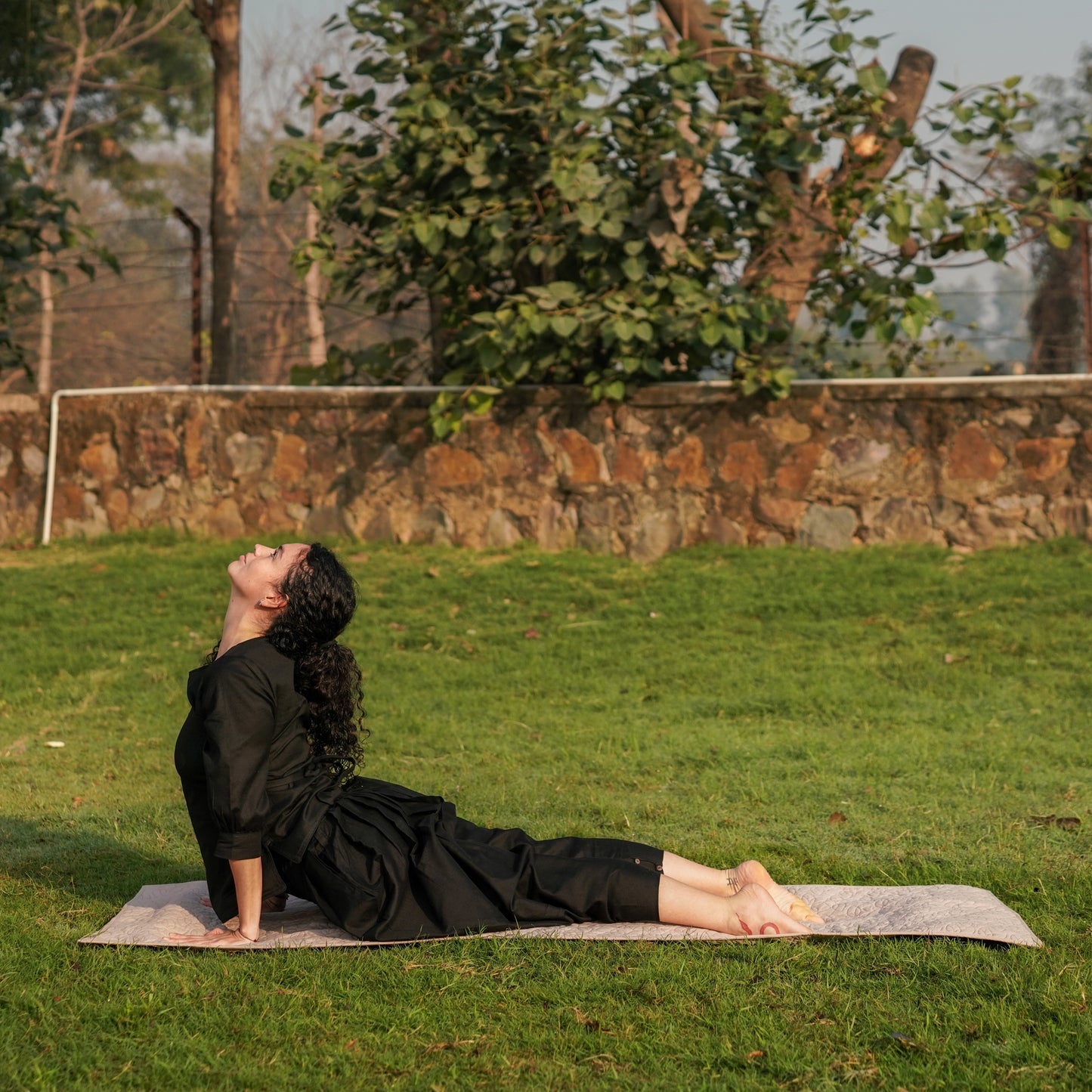 Women Cotton Yoga Pants and Yoga Top Set Black -Buddhi