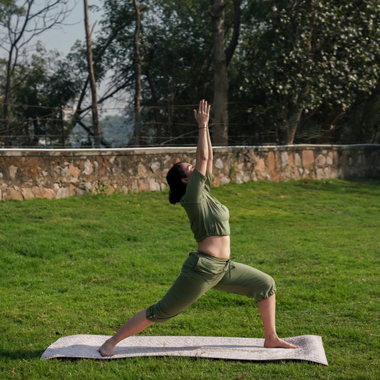 Women Cotton Yoga Pants and Yoga Top Set Green -Apas | AKISO