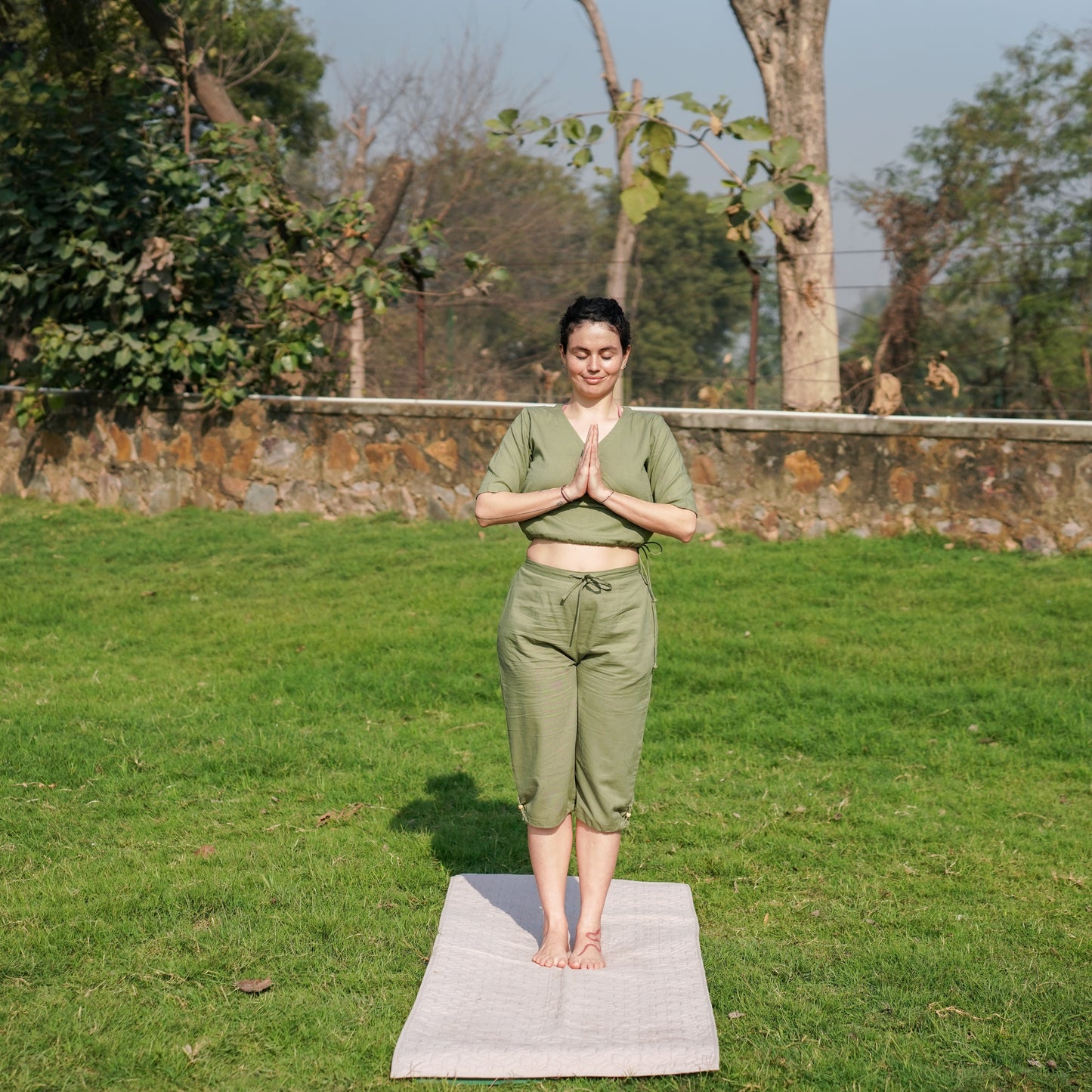 Women Cotton Yoga Pants and Yoga Top Set Green -Apas