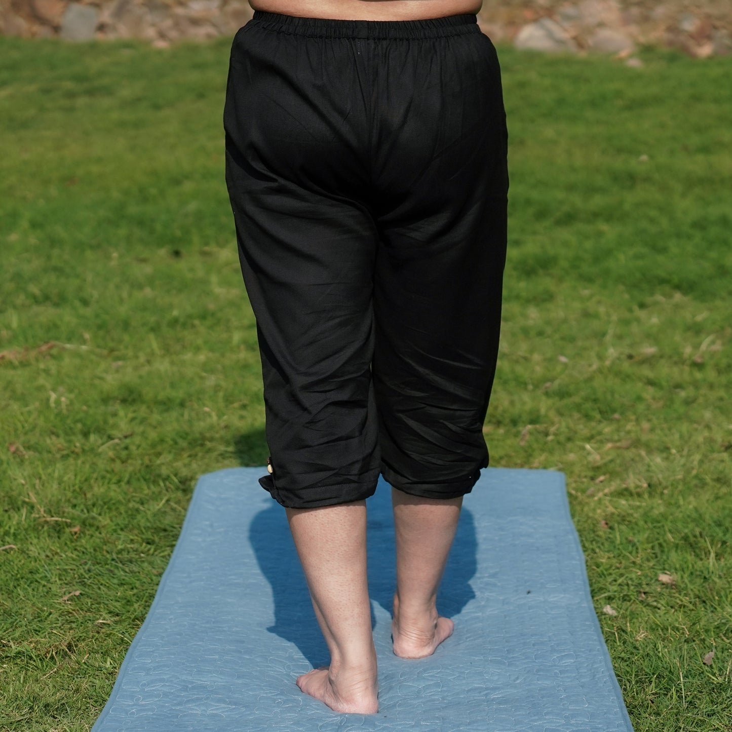 Women Cotton Yoga Pants and Yoga Top Set Black -Apas