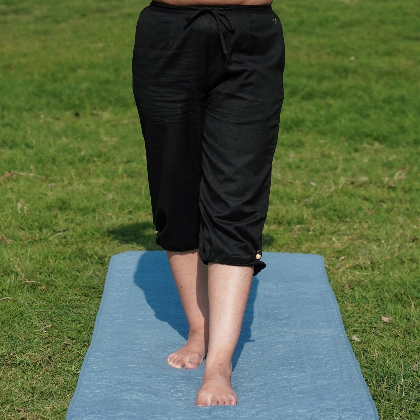 Women Cotton Yoga Pants and Yoga Top Set Black -Apas