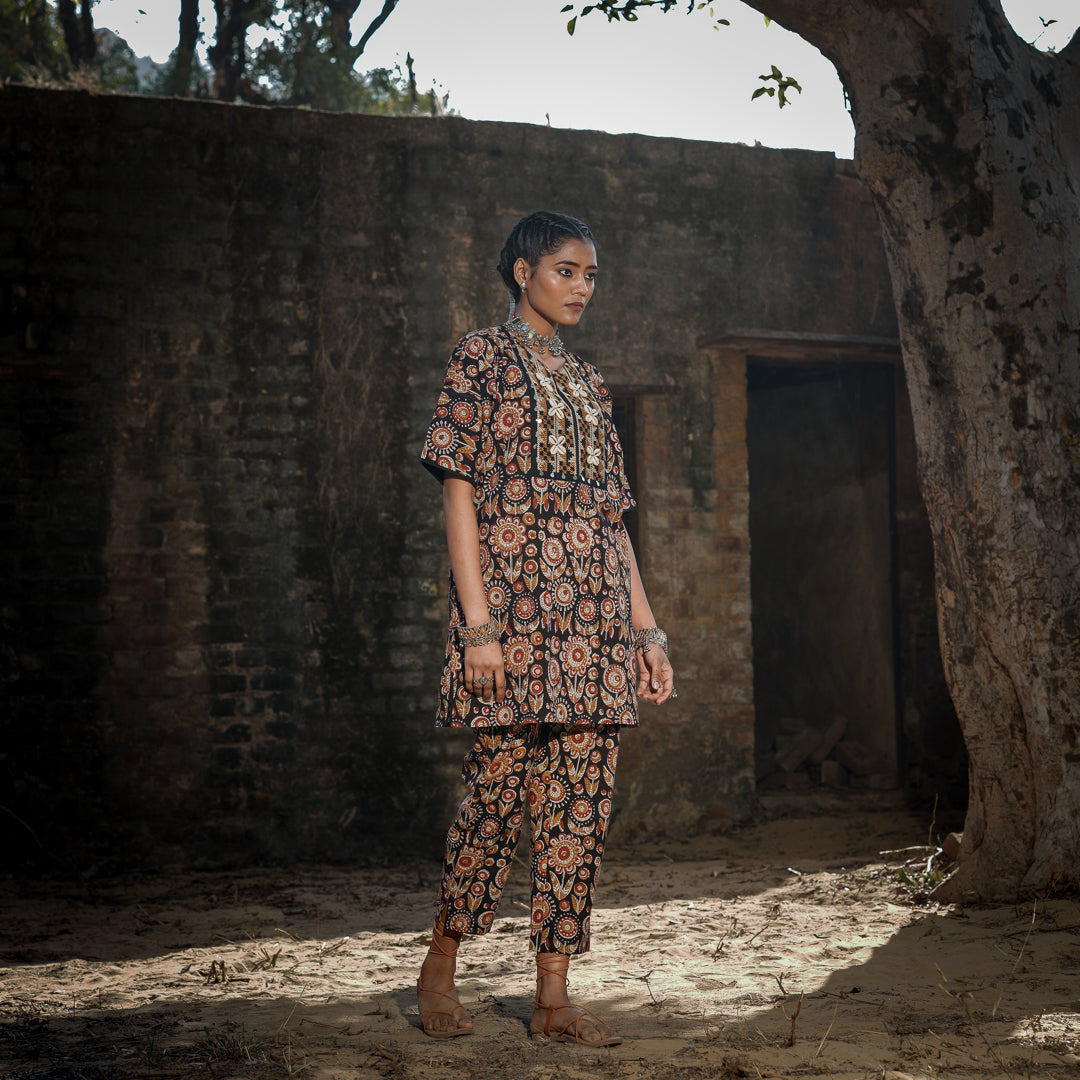 Black Block Printed Oversized Short Kurta With Embroidery Detail