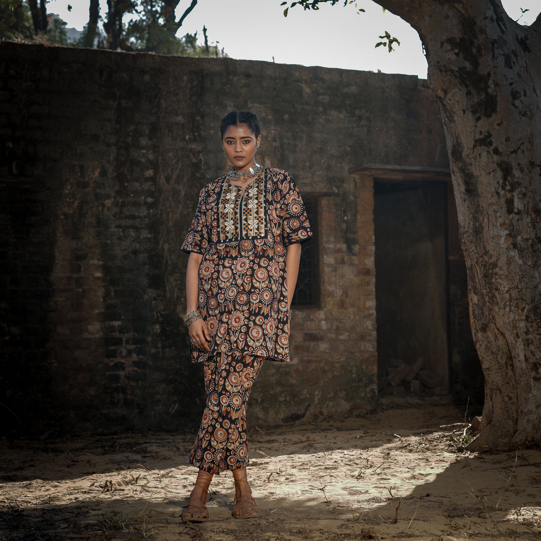 Black Block Printed Oversized Short Kurta With Embroidery Detail