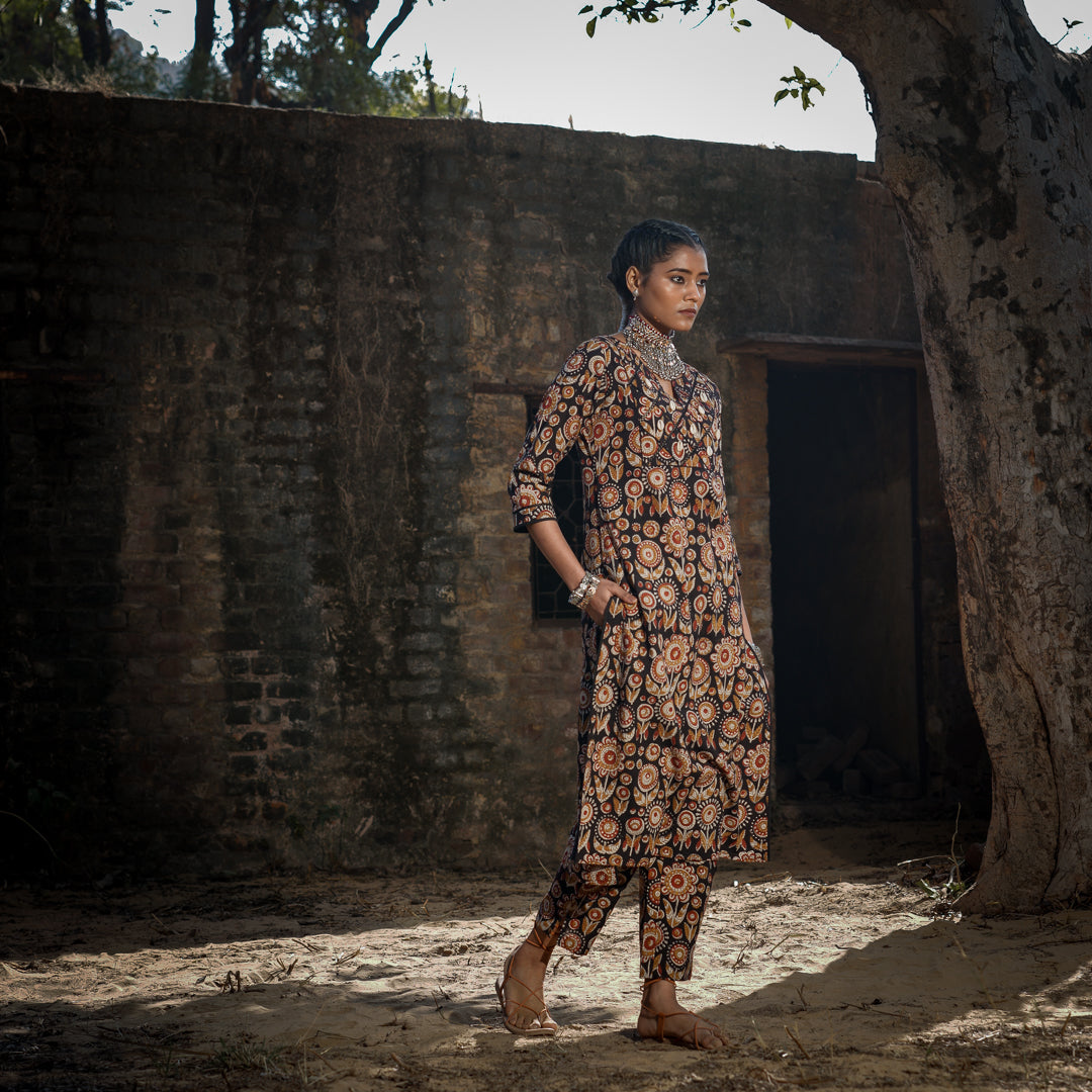 Black Block Printed Straight Kurta With Embroidery Detail On Yoke