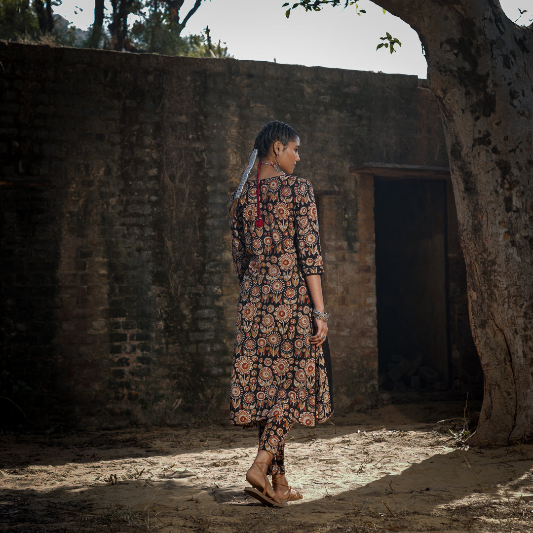 Black Block Printed Straight Kurta With Embroidery Detail On Yoke