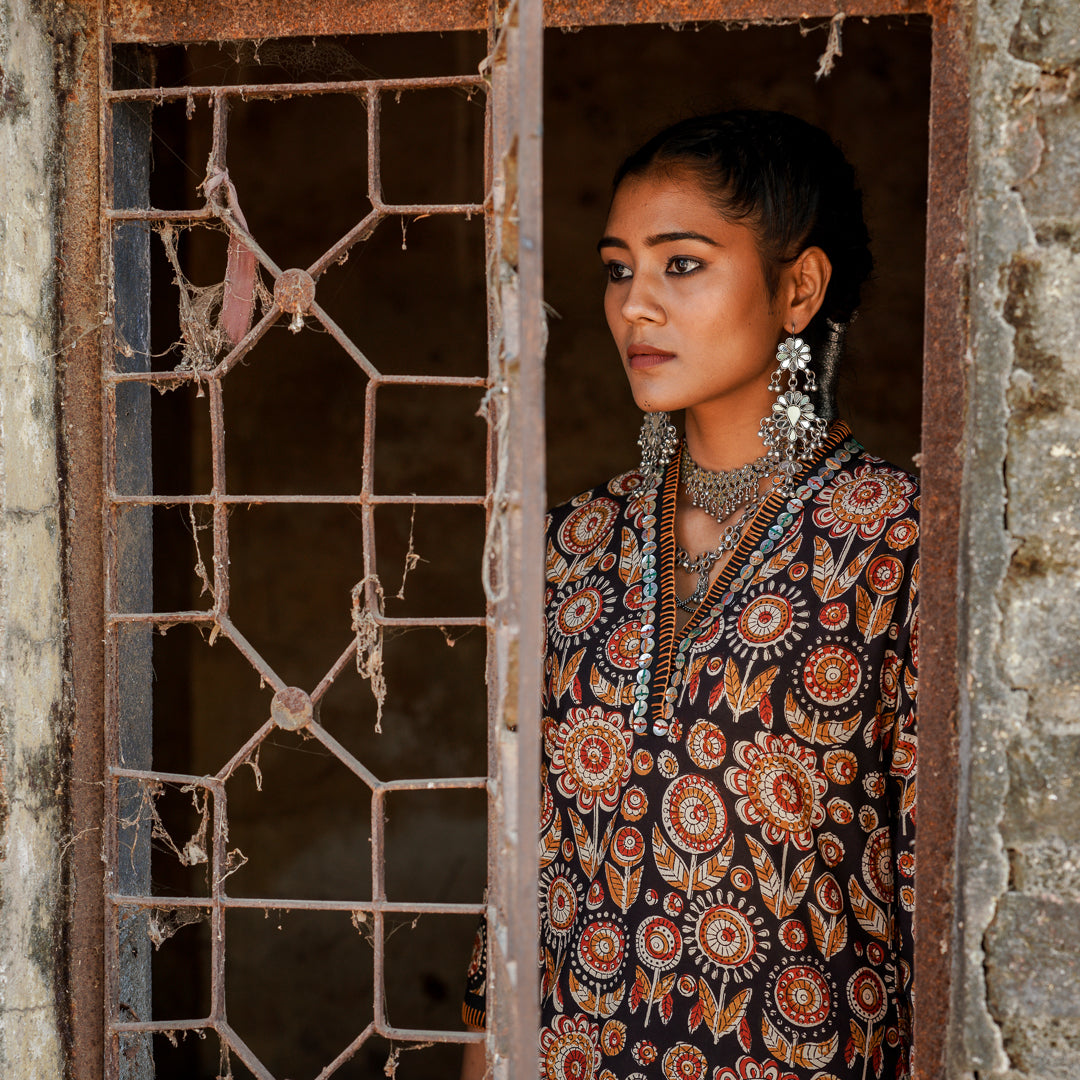 Black Block Printed Straight Kurta With Hand Embroidered Detail