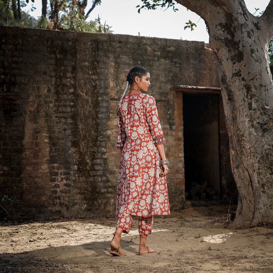 Brick Red Block Printed Panelled Kurta With Embroidery Detail and Straight Pants Set ( Set Of 2 )
