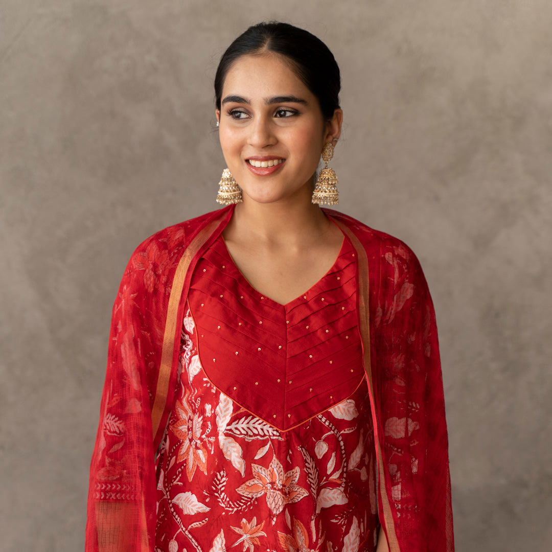 Red block printed pintuck detail with side slits kurta set with dupatta