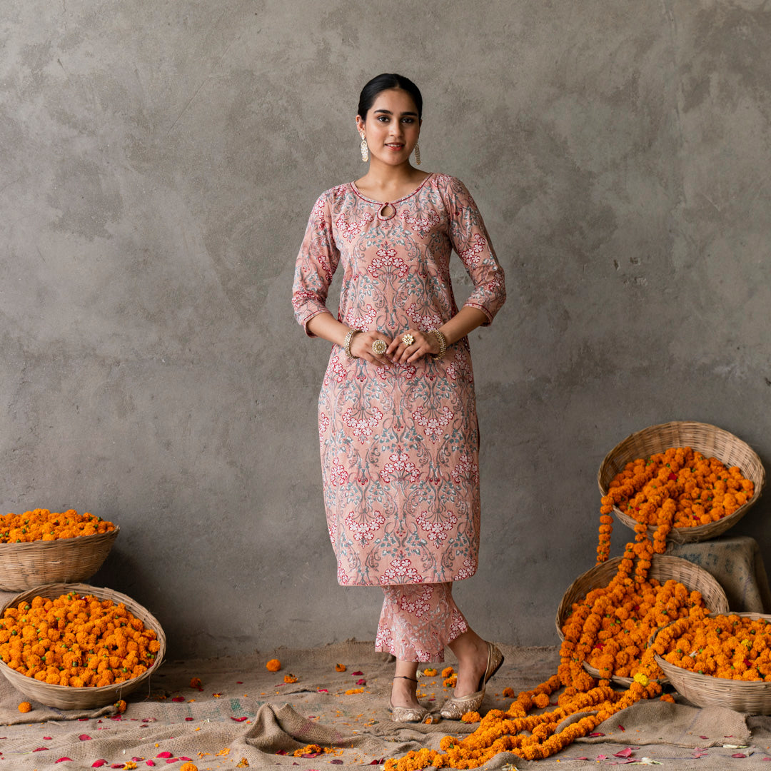 Peach block printed with keyhole detail straight fit suit set with dupatta