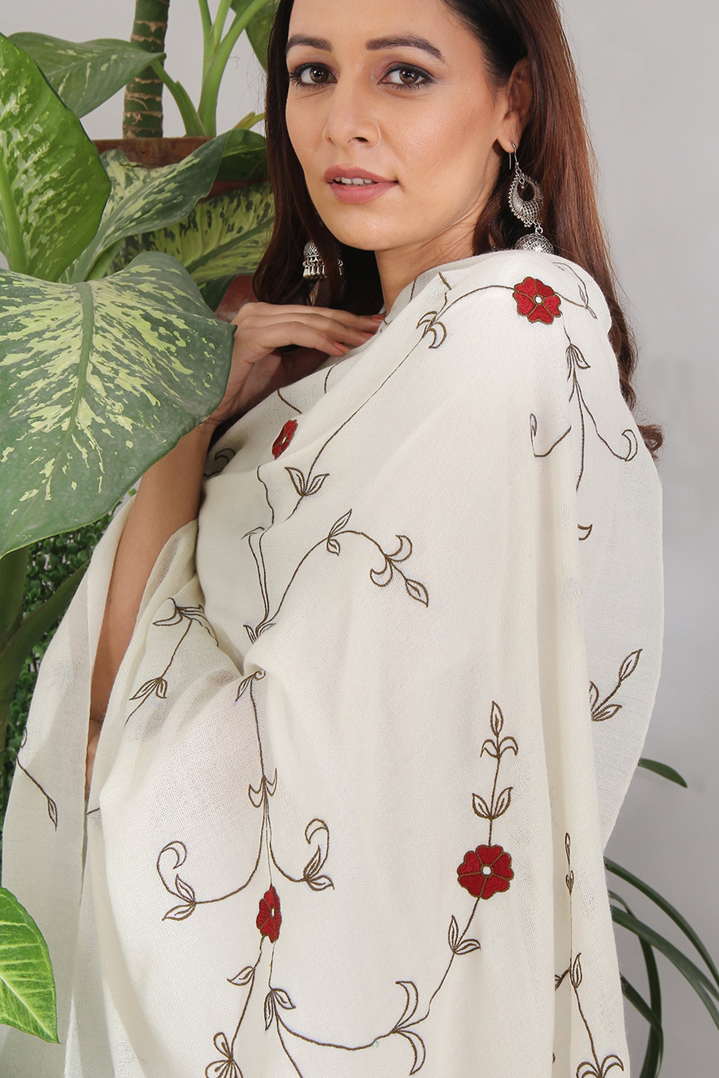 JAPANESE CHERRY BLOSSOM WHITE SHAWL