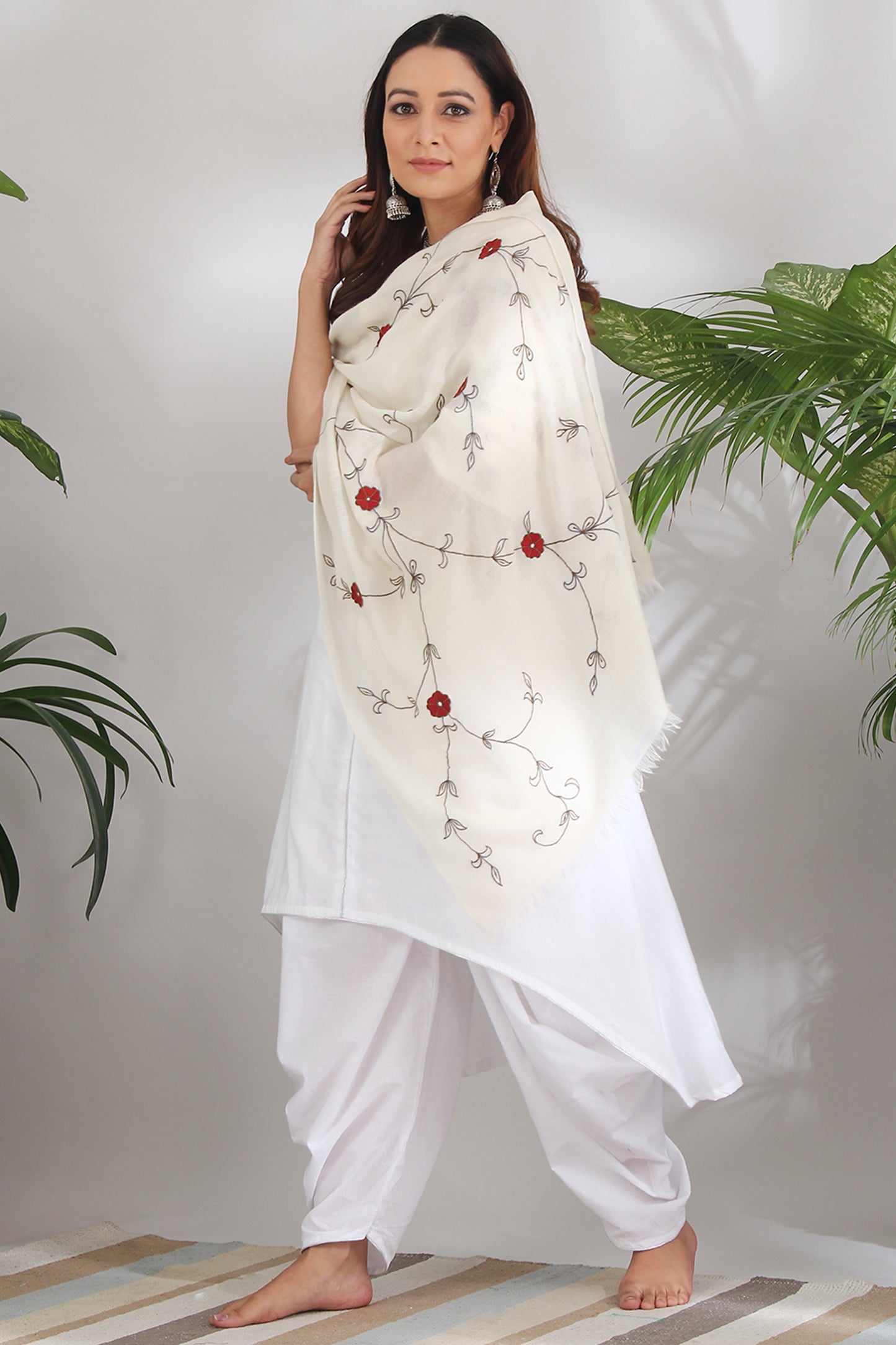 JAPANESE CHERRY BLOSSOM WHITE SHAWL