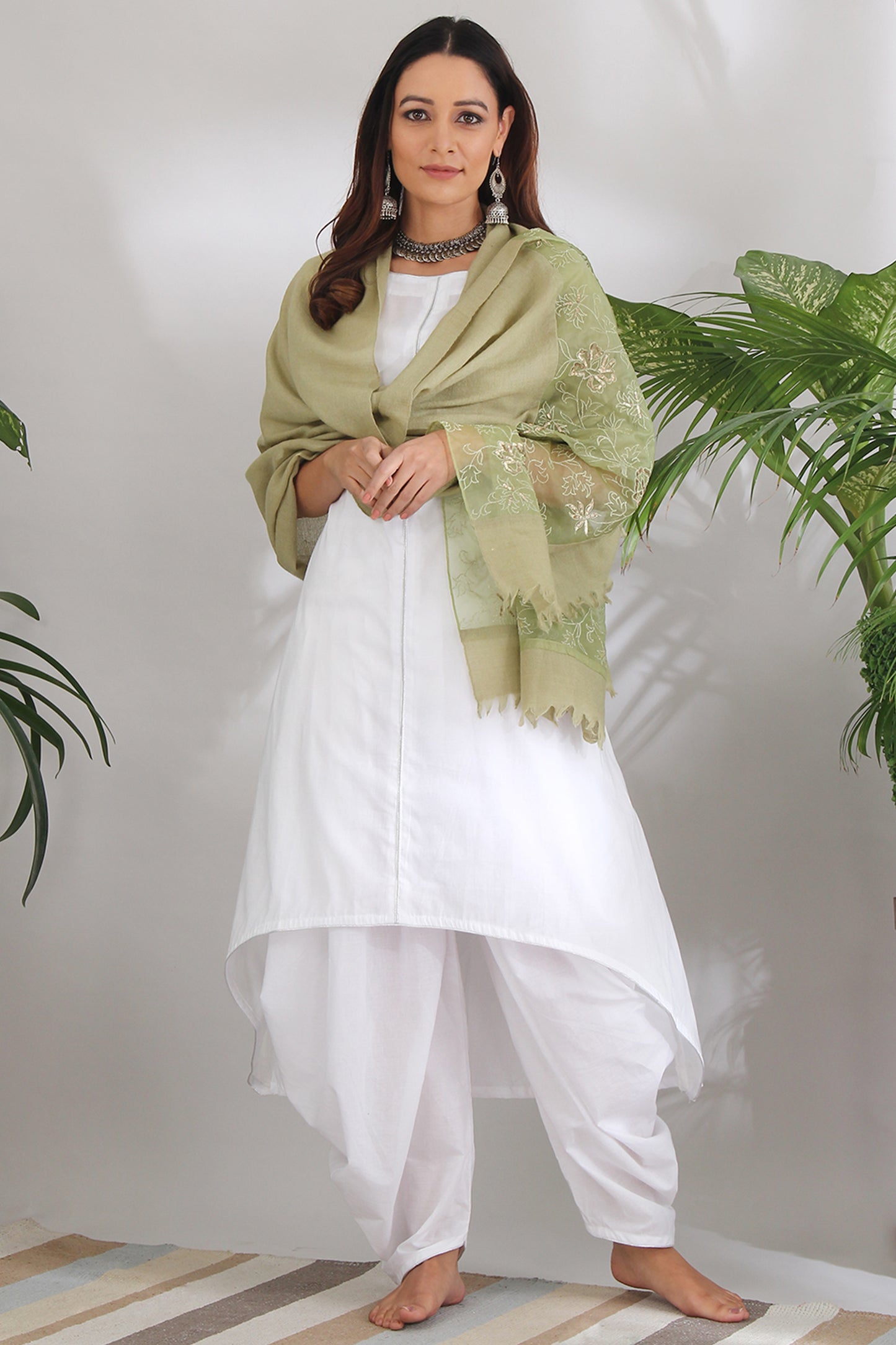 LEAF GREEN DELIGHT SHAWL