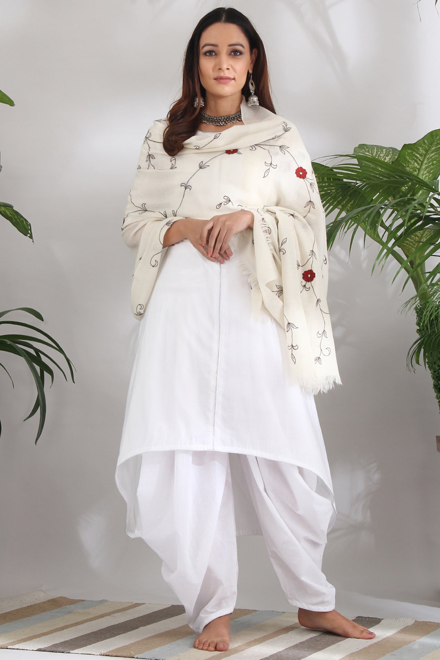 JAPANESE CHERRY BLOSSOM WHITE SHAWL