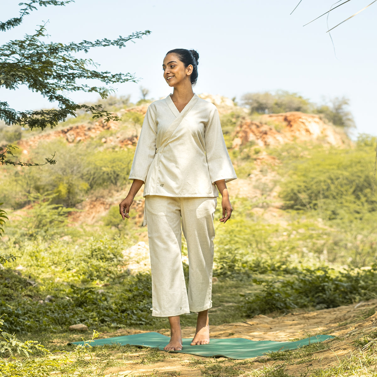 Women Cotton Yoga Pants and Yoga Top Set White -Dharma — view 5