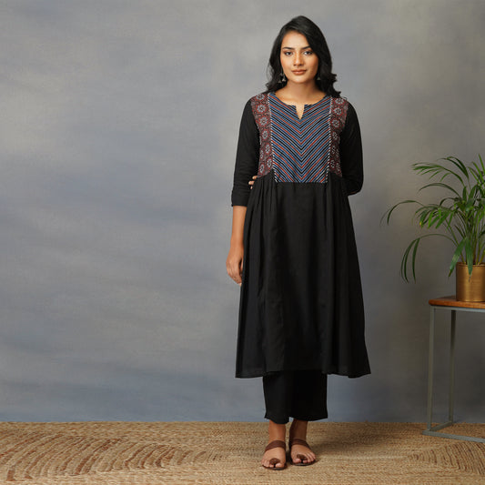 Black Side Panel Kurta with Handblock Ajrak