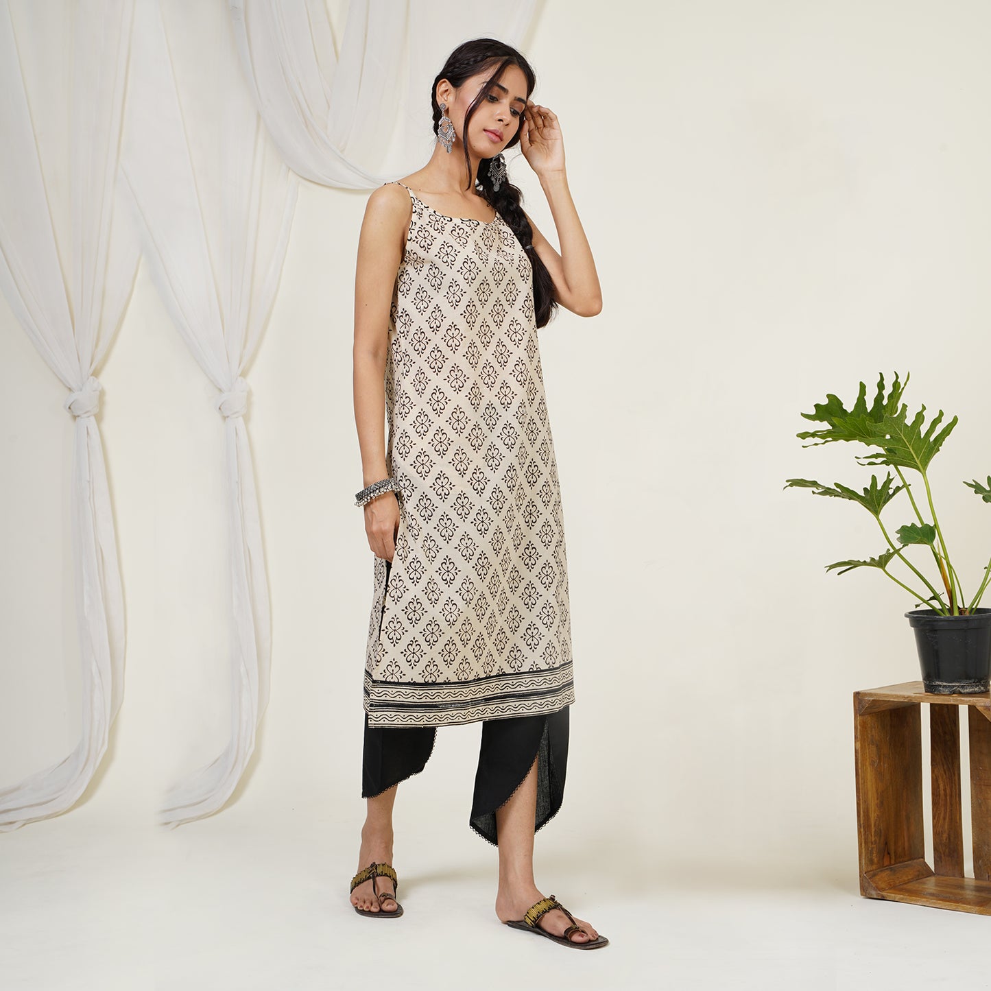 Easy Peasy Kurta - Black & White