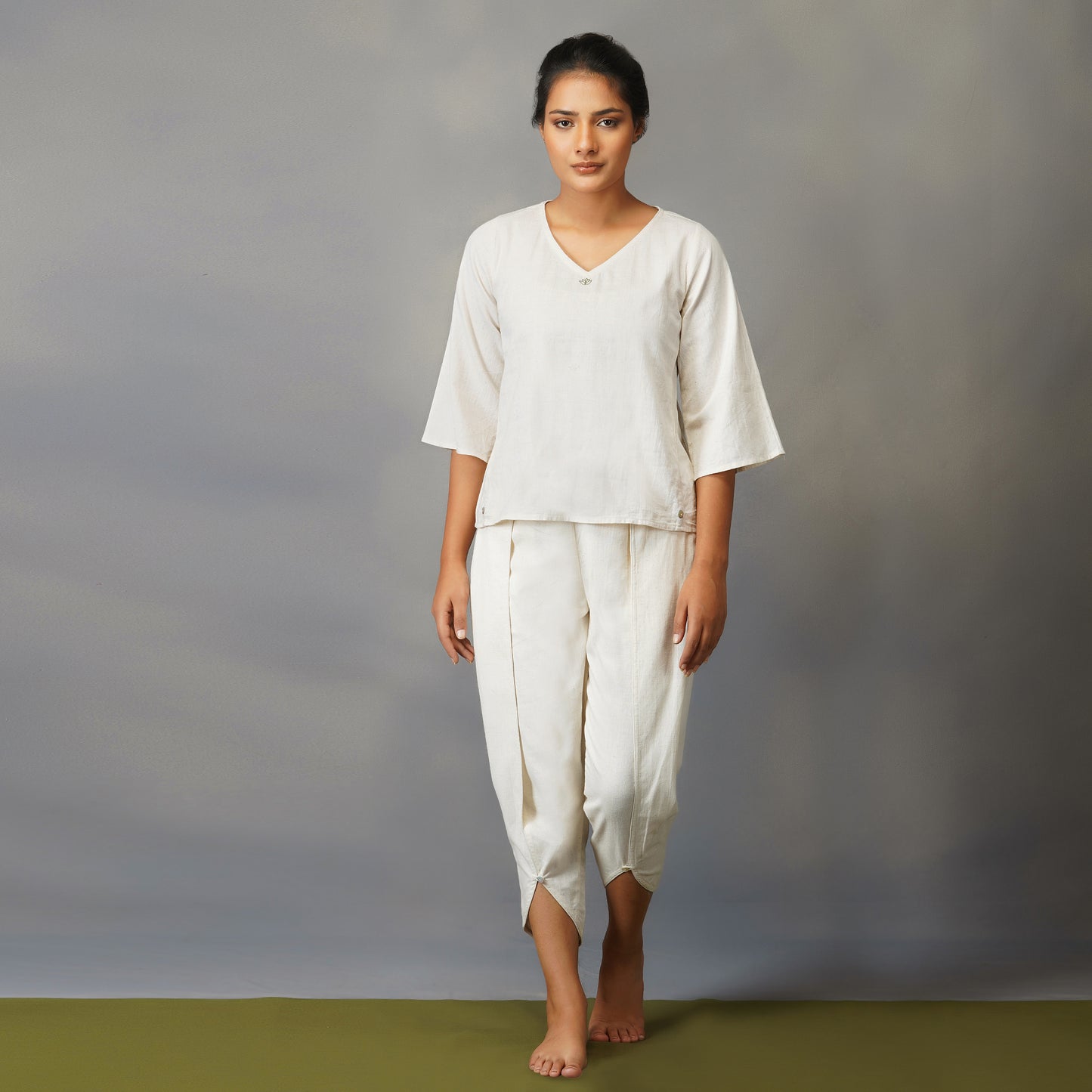 Women Cotton Yoga Pants & Top Set-White |AKISO |SURYA