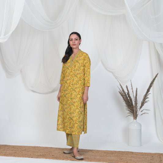 V Neck Kurta in Yellow Print