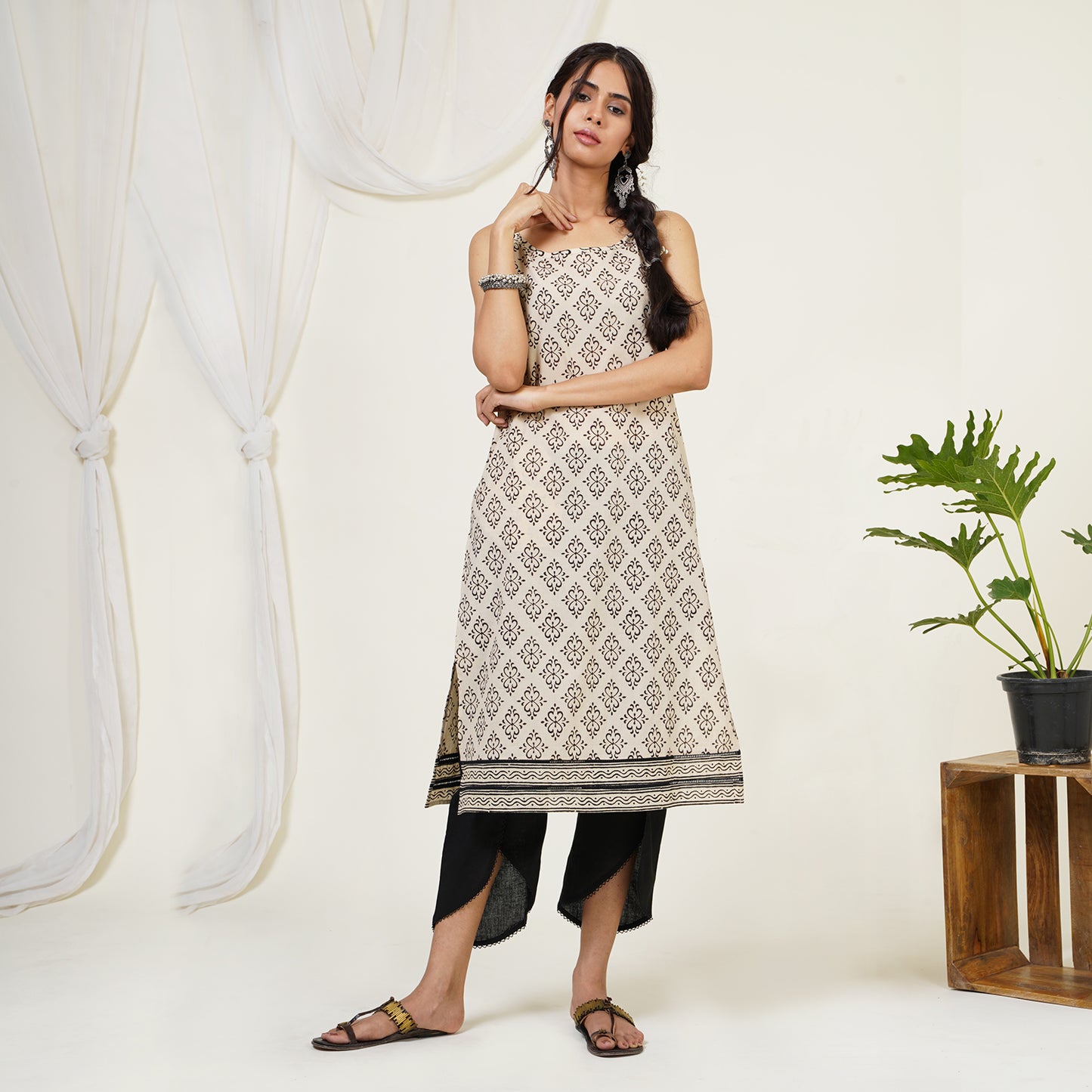 Easy Peasy Kurta - Black & White