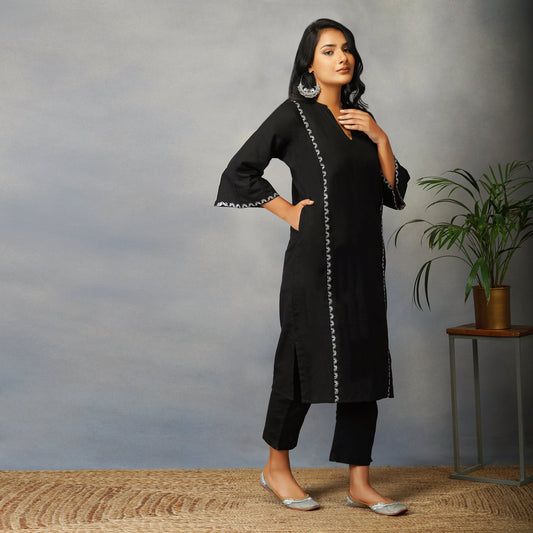 Black Phiran Style Kurta with Zari Embroidery Set with Pants (set of 2)