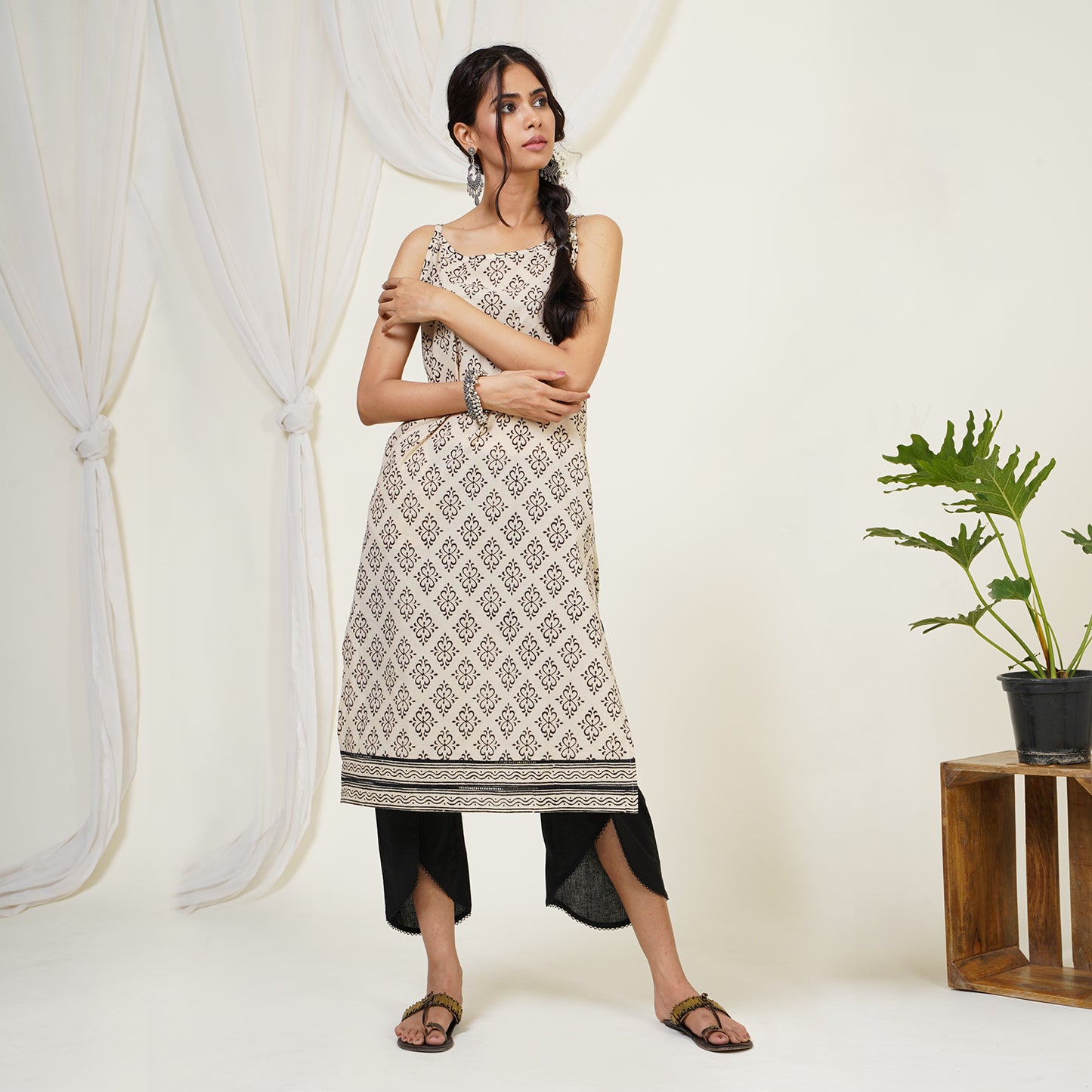 Easy Peasy Kurta - Black & White