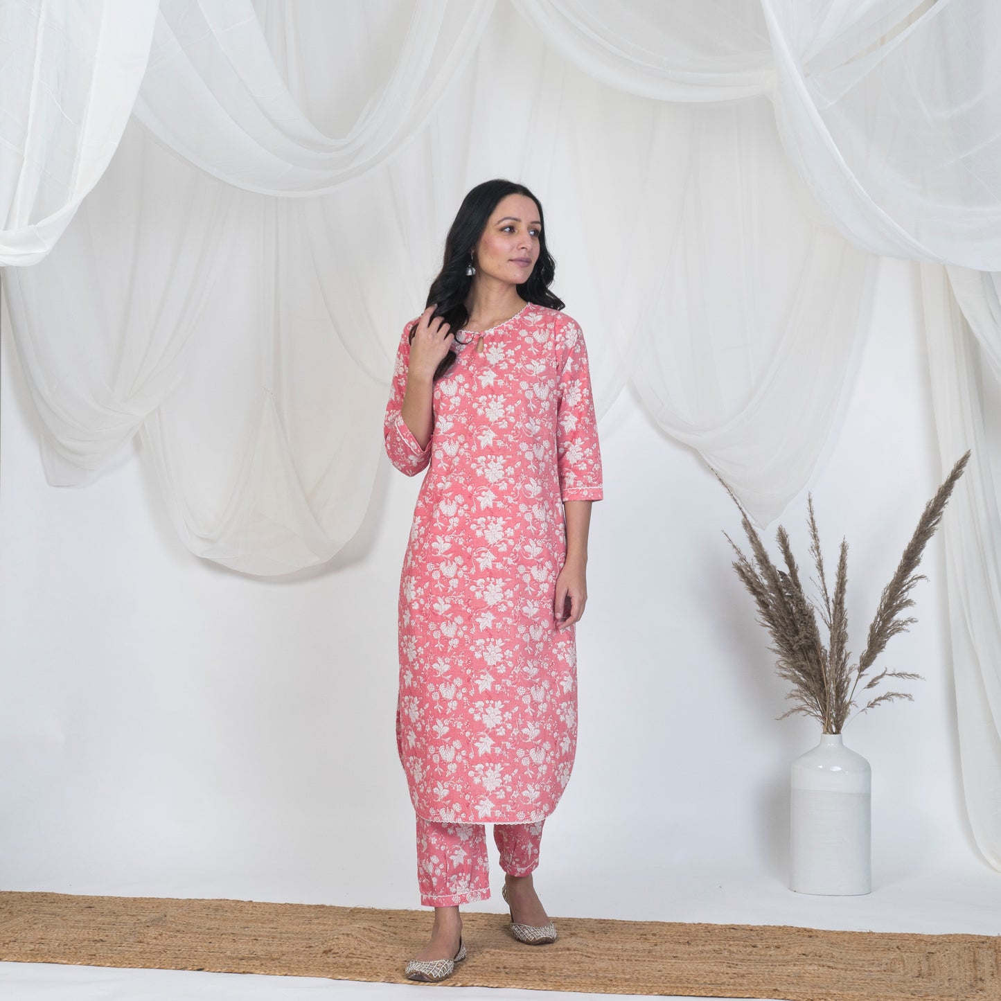 Pink Round hem Kurta with White Lace