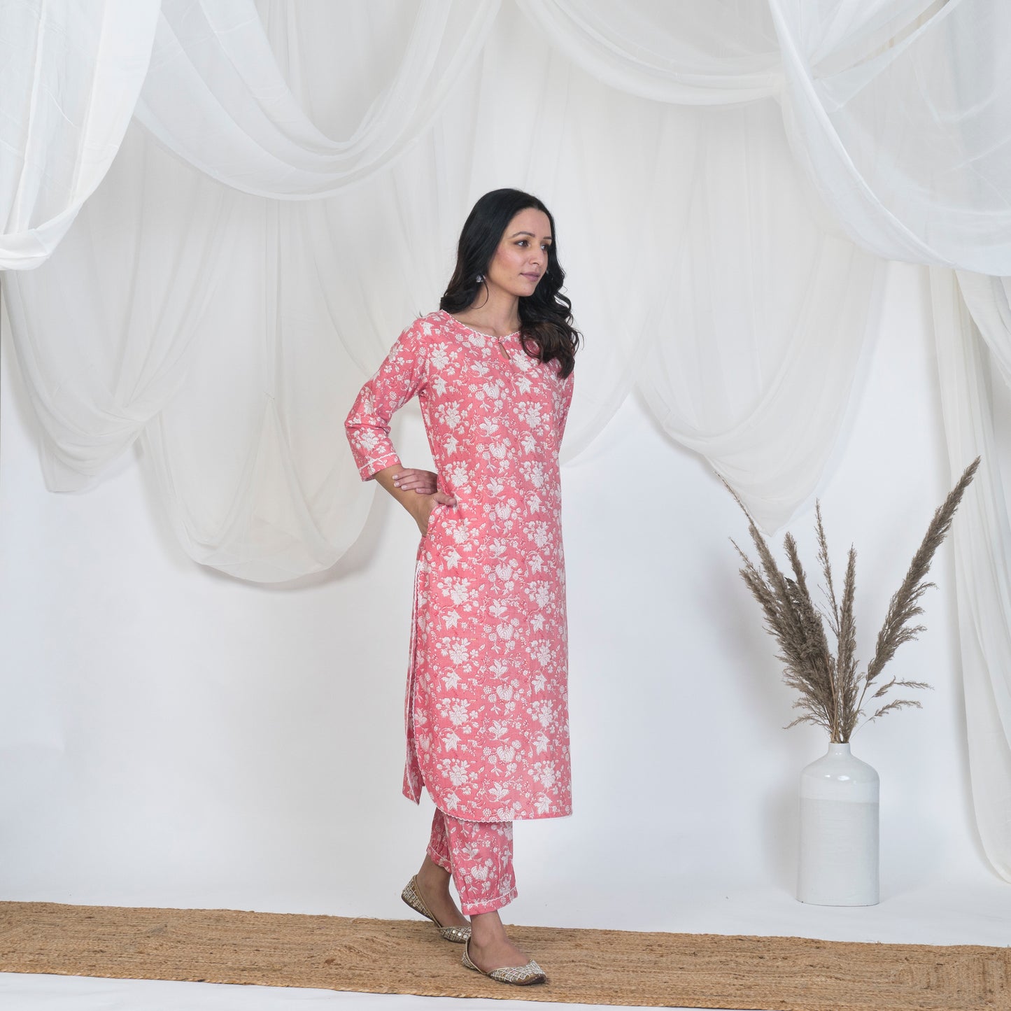 Pink Round hem Kurta with White Lace
