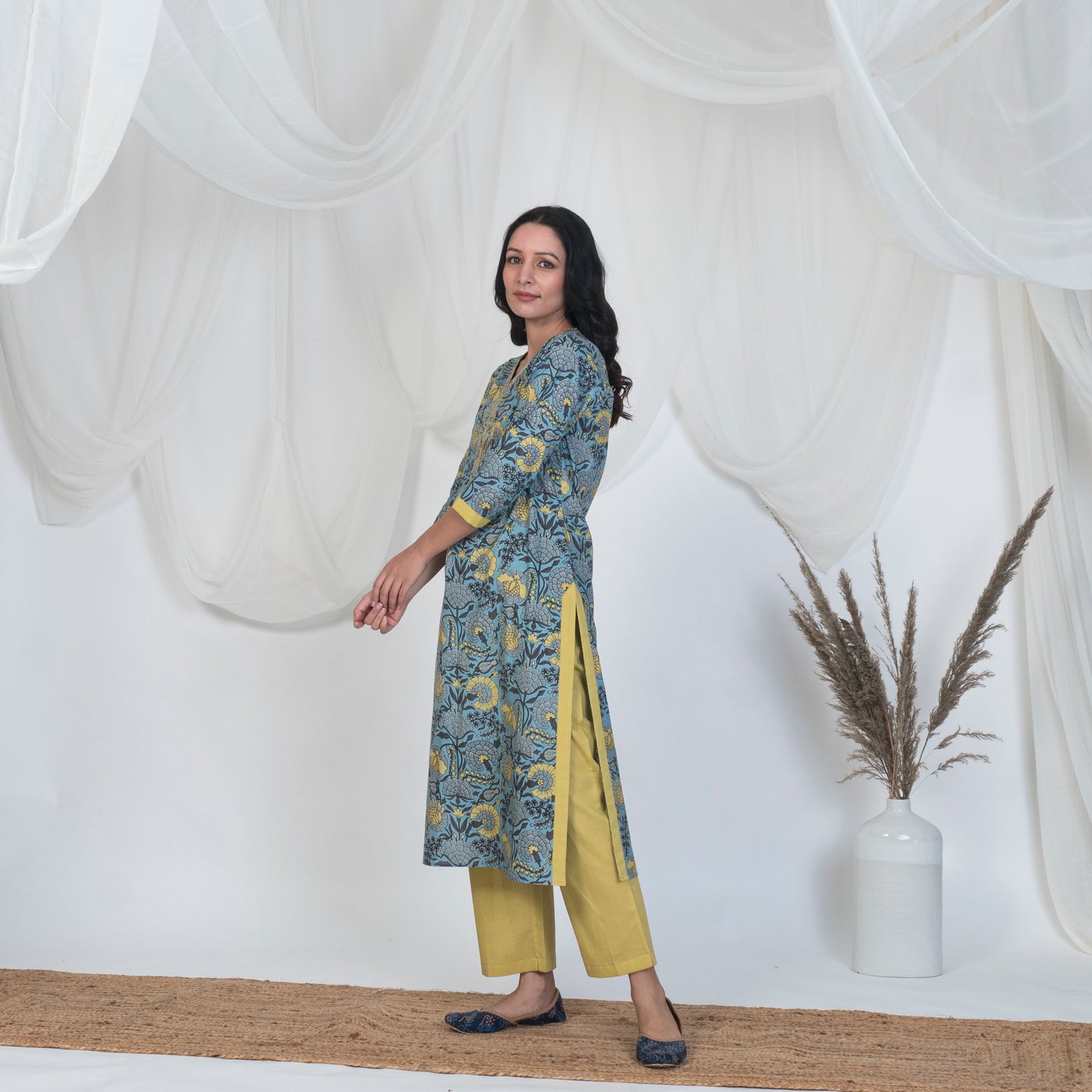 V Nech Kurta with Embroidery and Lace Detail in Blue and Yellow