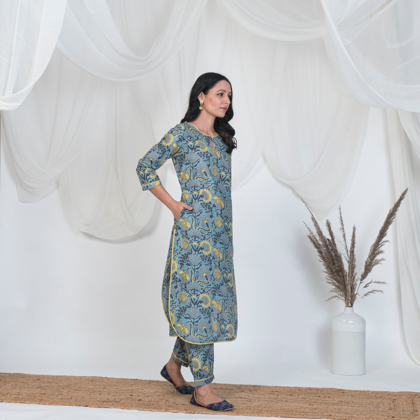 Blue and Yellow Round hem Kurta with Solid Piping