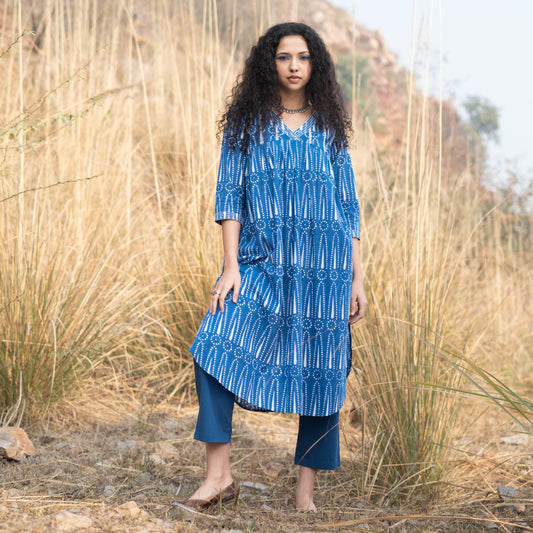 Indigo block printed gathered kurta with V Neck lace detail