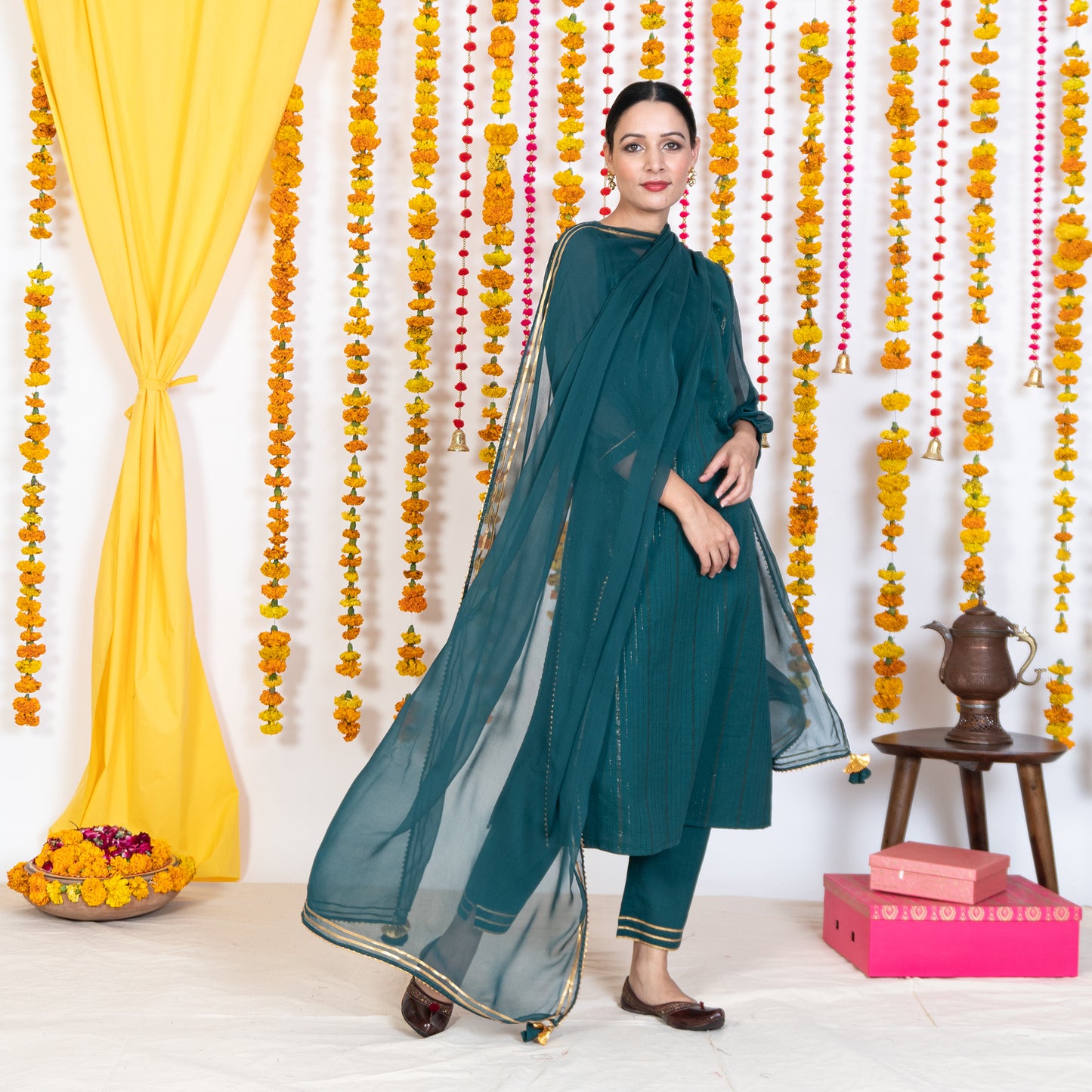 Green Round Neck With Chiffon Sleeves Kurta Set With Dupatta (Set Of 3)