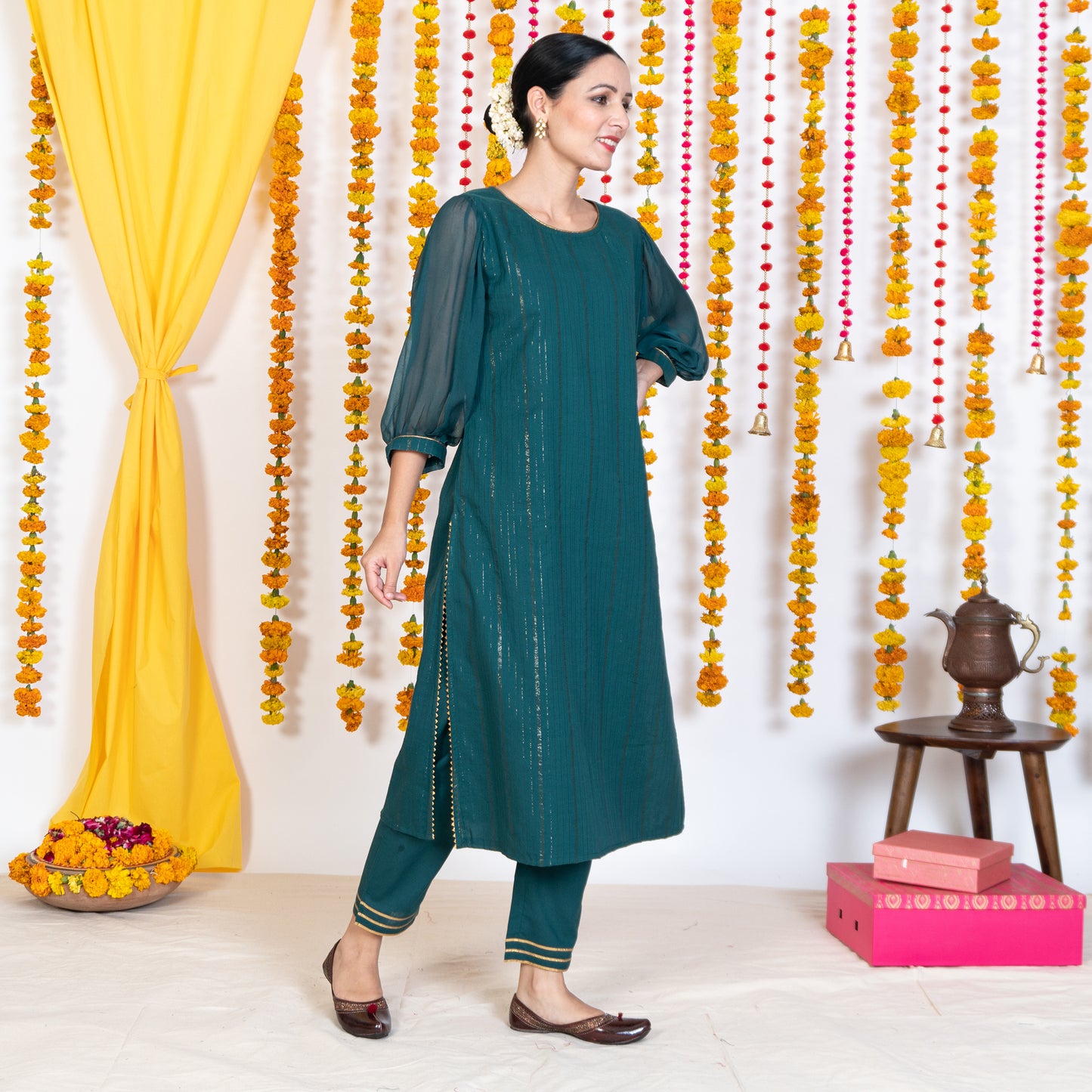 Green Round Neck With Chiffon Sleeves Kurta Set With Dupatta (Set Of 3)
