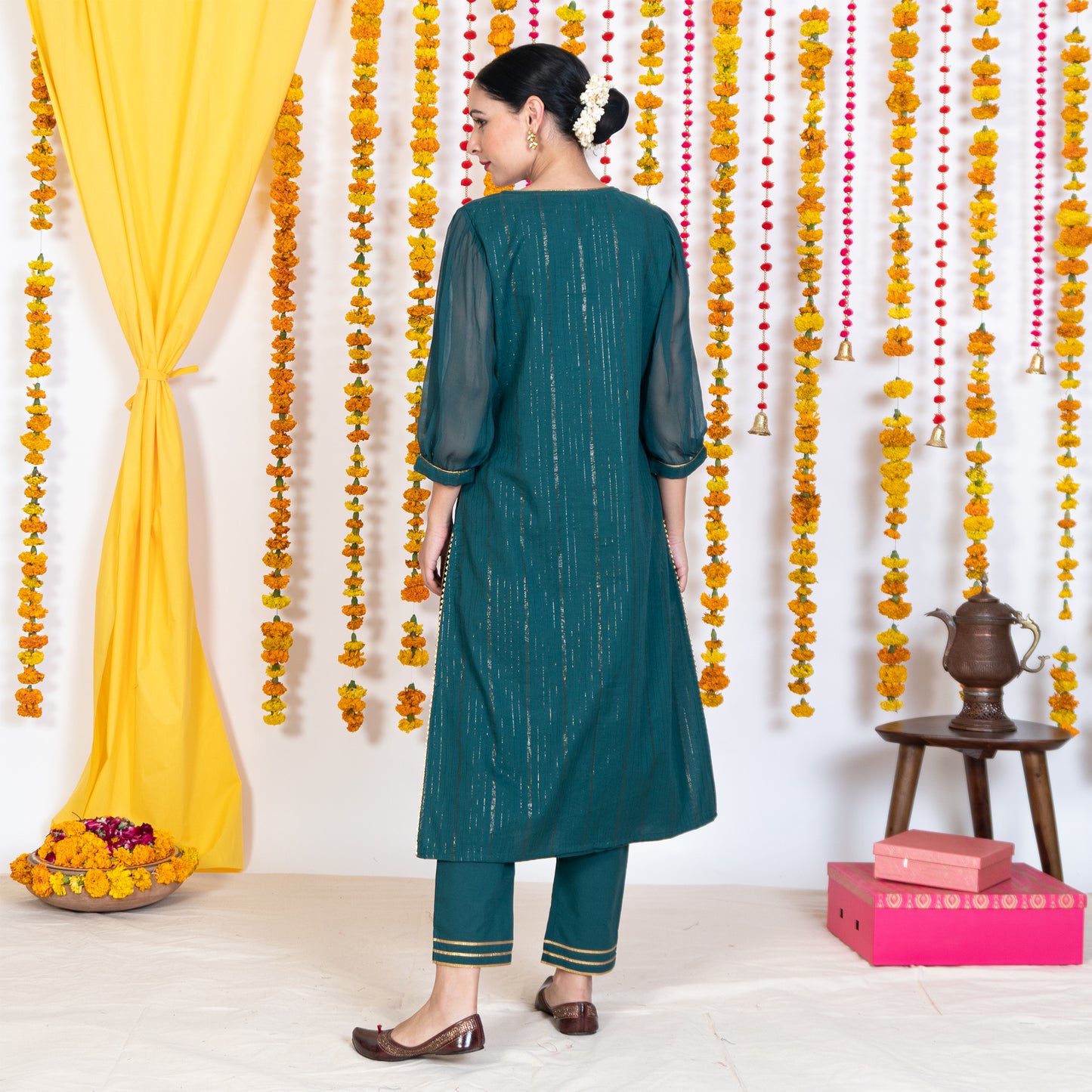 Green Round Neck With Chiffon Sleeves Kurta Set With Dupatta (Set Of 3)