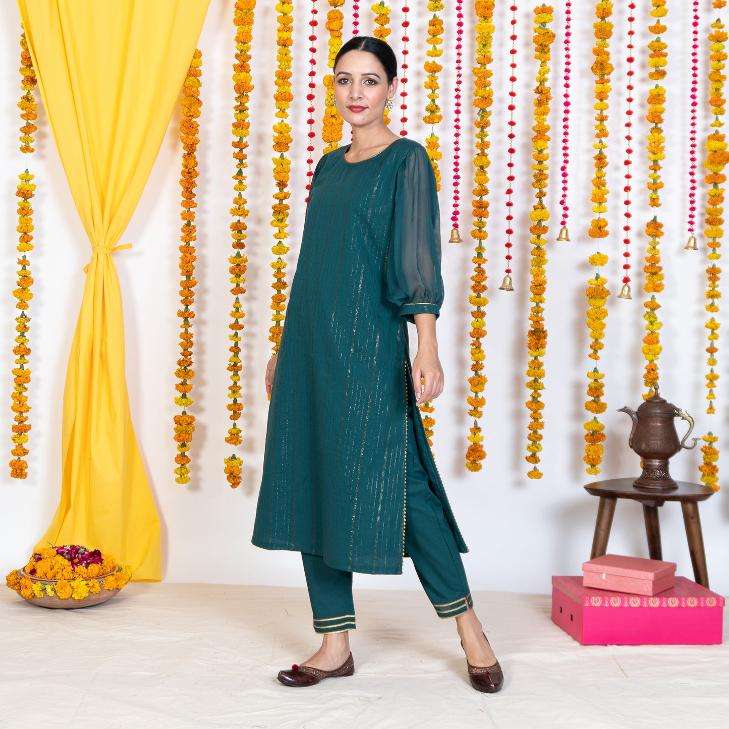 Green Round Neck With Chiffon Sleeves Kurta Set With Dupatta (Set Of 3)