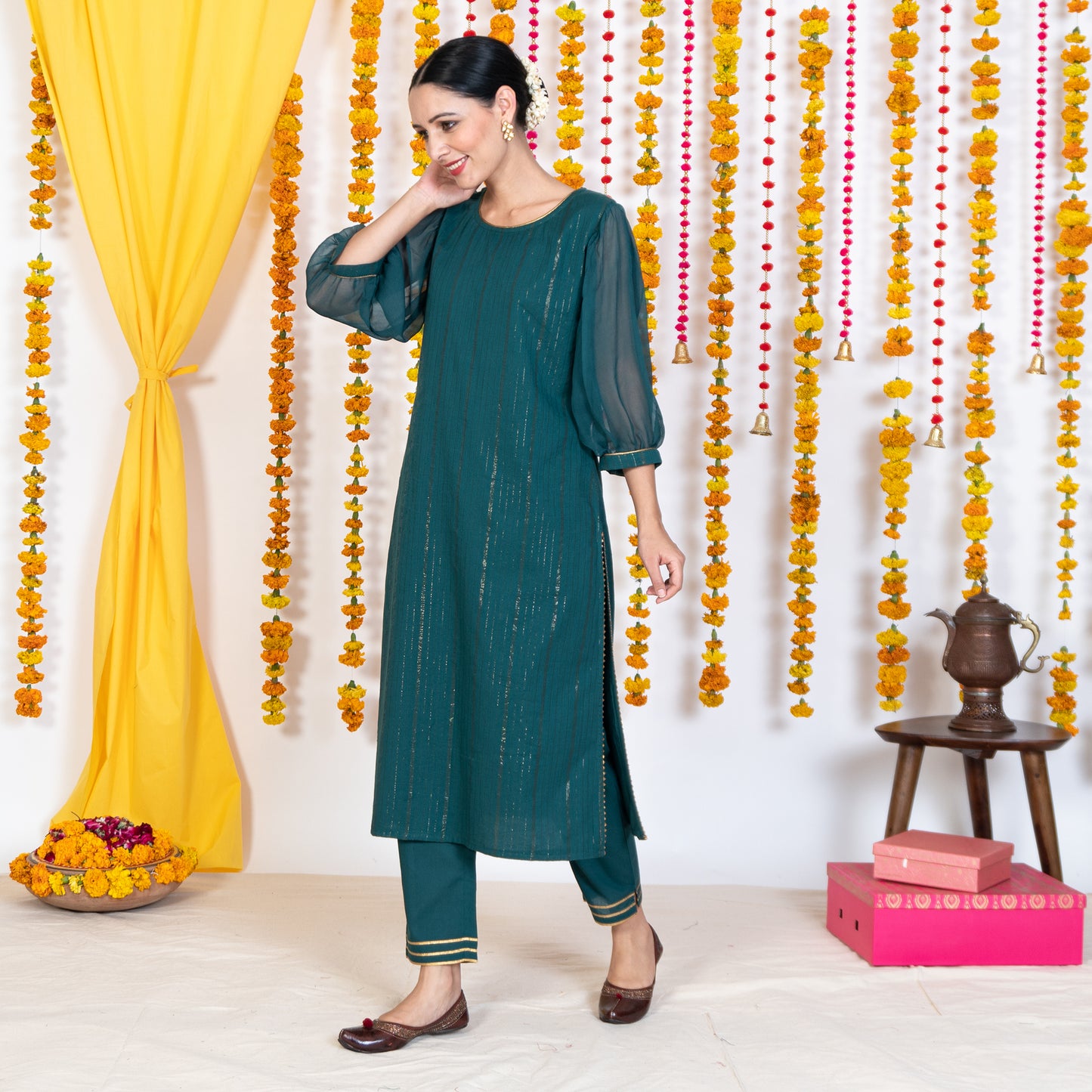 Green Round Neck With Chiffon Sleeves Kurta Set With Dupatta (Set Of 3)