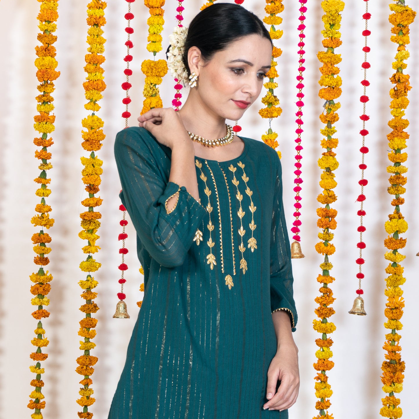 Green Gotta Patti Embroidered Straight Kurta Set With Dupatta (Set Of 3)