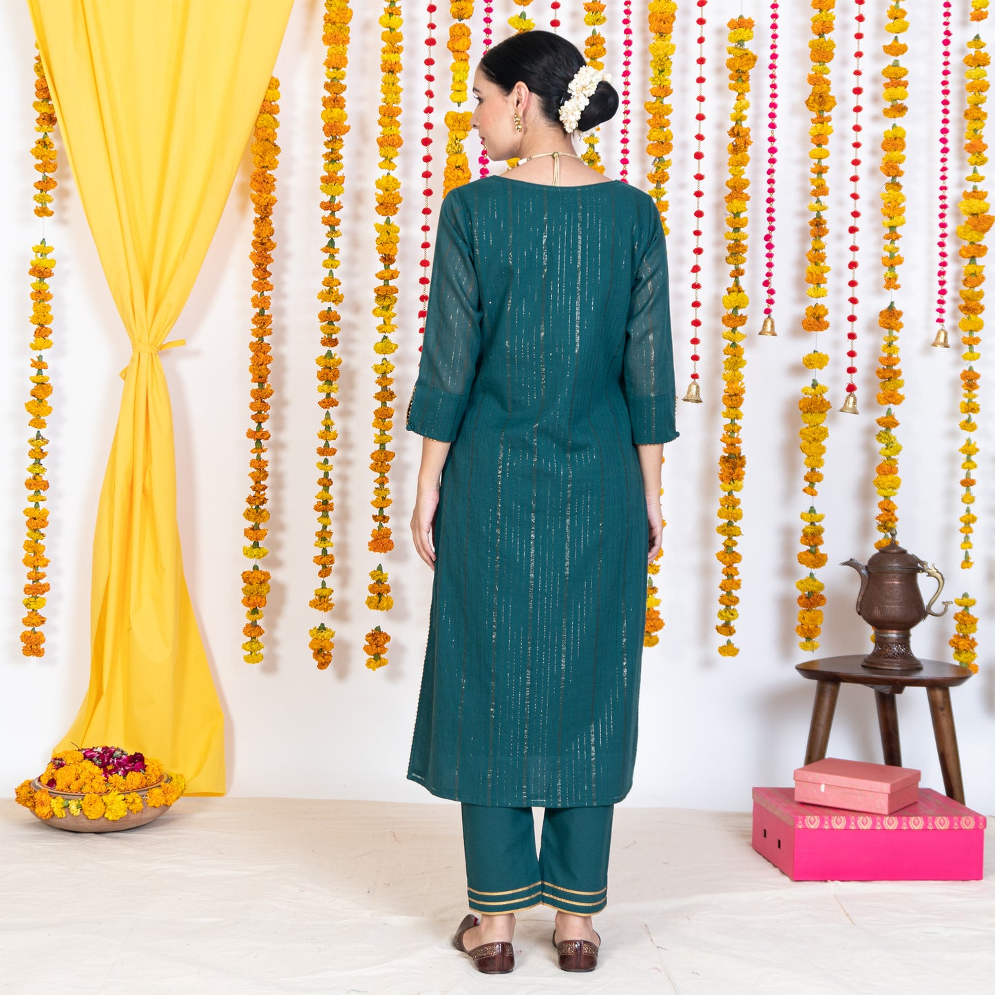 Green Gotta Patti Embroidered Straight Kurta Set With Dupatta (Set Of 3)