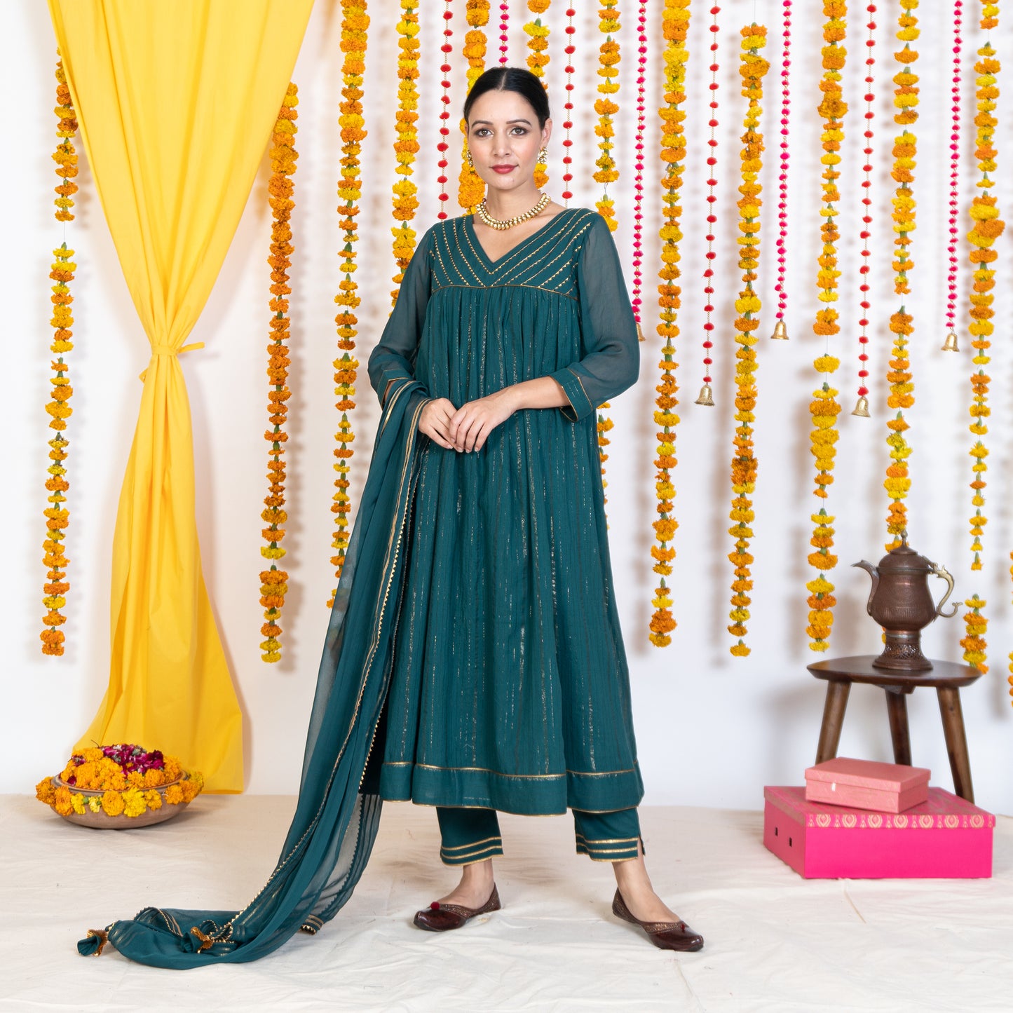 Green V Neck Embroidered Anarkali Kurta Set With Dupatta (Set Of 3)