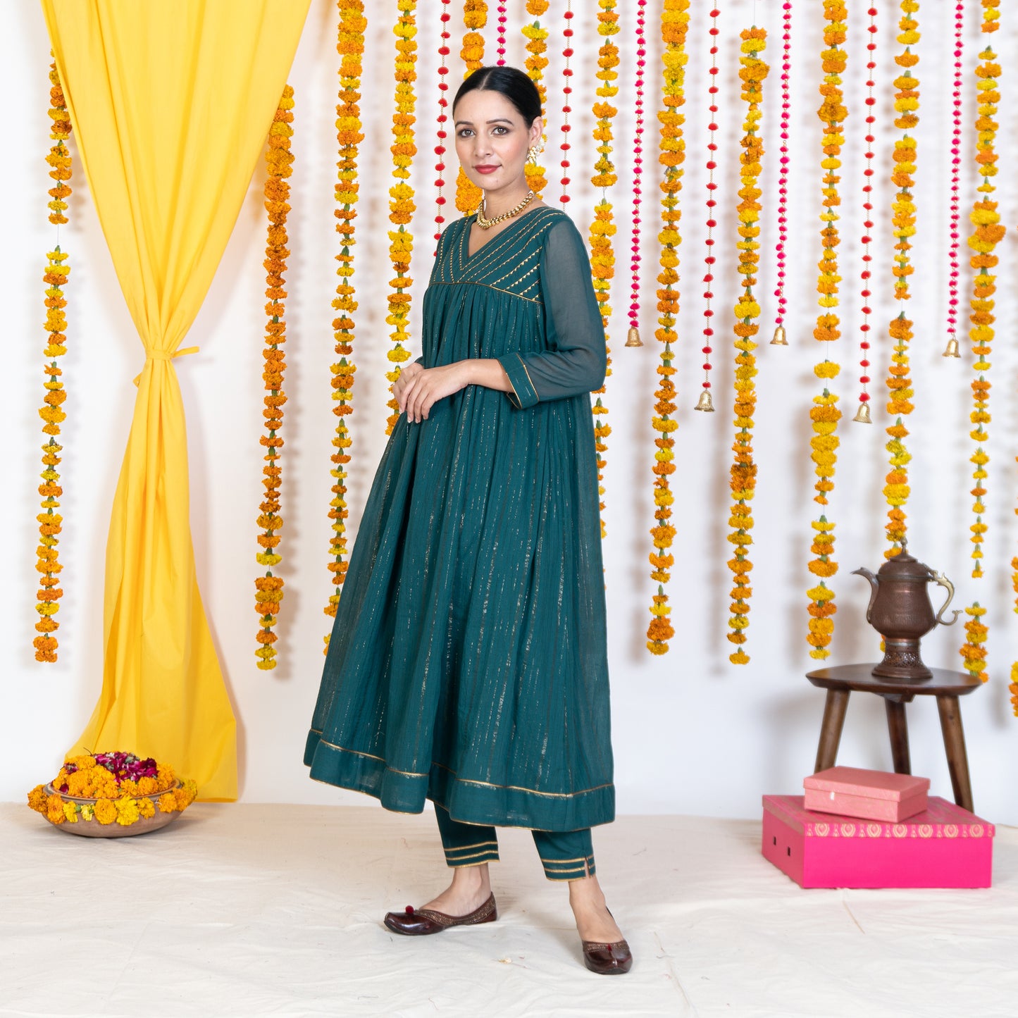 Green V Neck Embroidered Anarkali Kurta Set With Dupatta (Set Of 3)