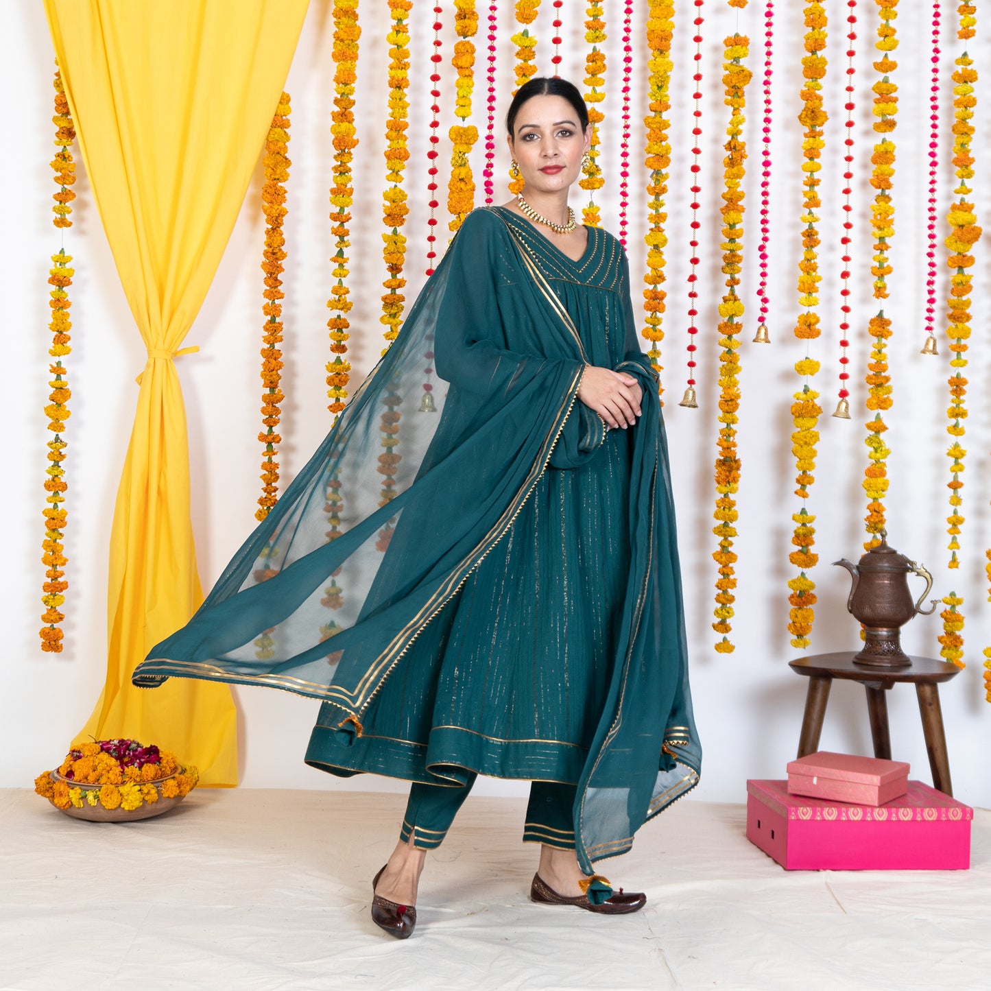 Green V Neck Embroidered Anarkali Kurta Set With Dupatta (Set Of 3)