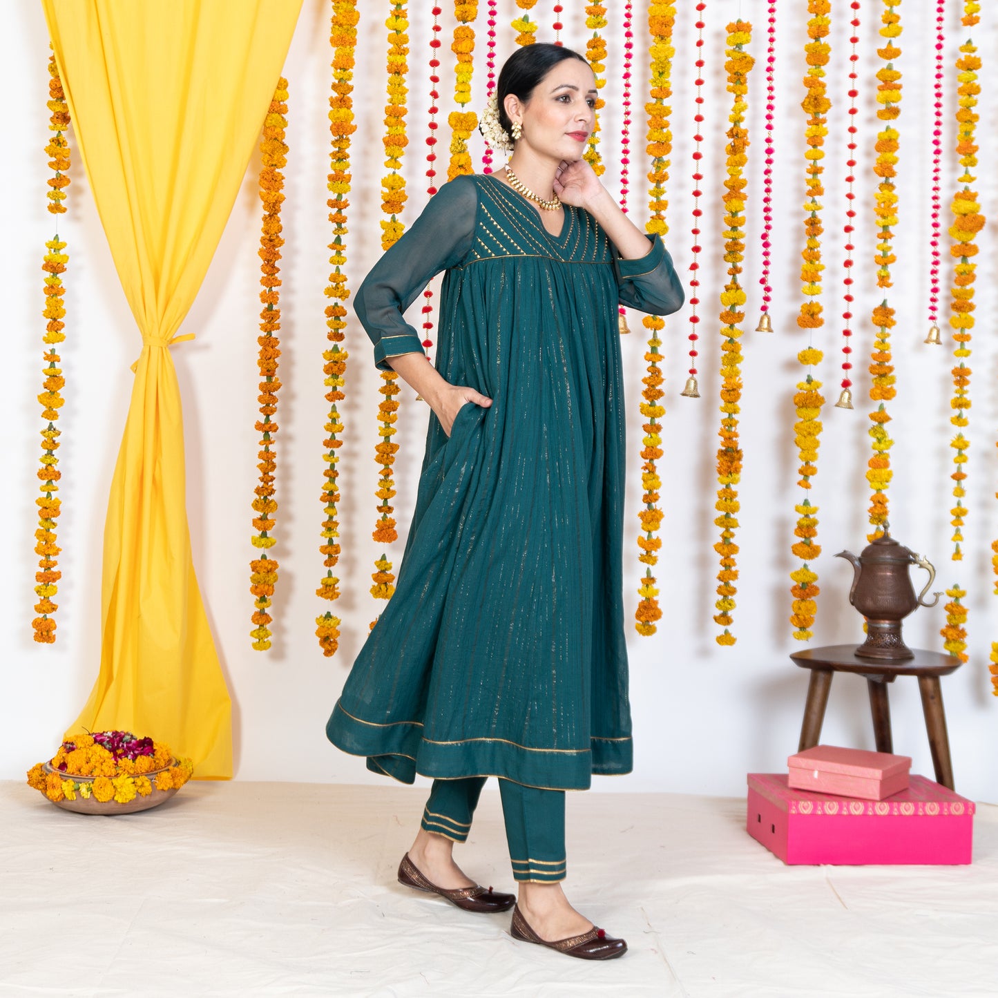 Green V Neck Embroidered Anarkali Kurta Set With Dupatta (Set Of 3)