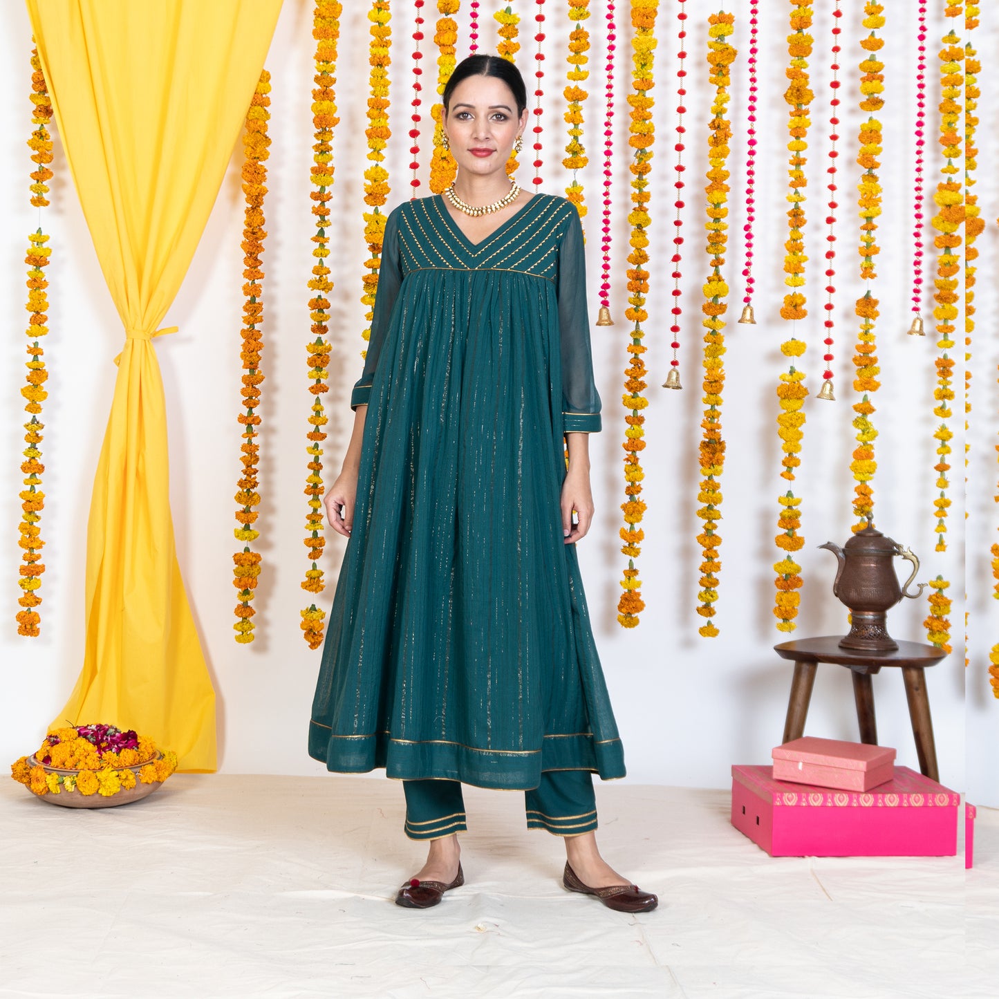 Green V Neck Embroidered Anarkali Kurta Set With Dupatta (Set Of 3)
