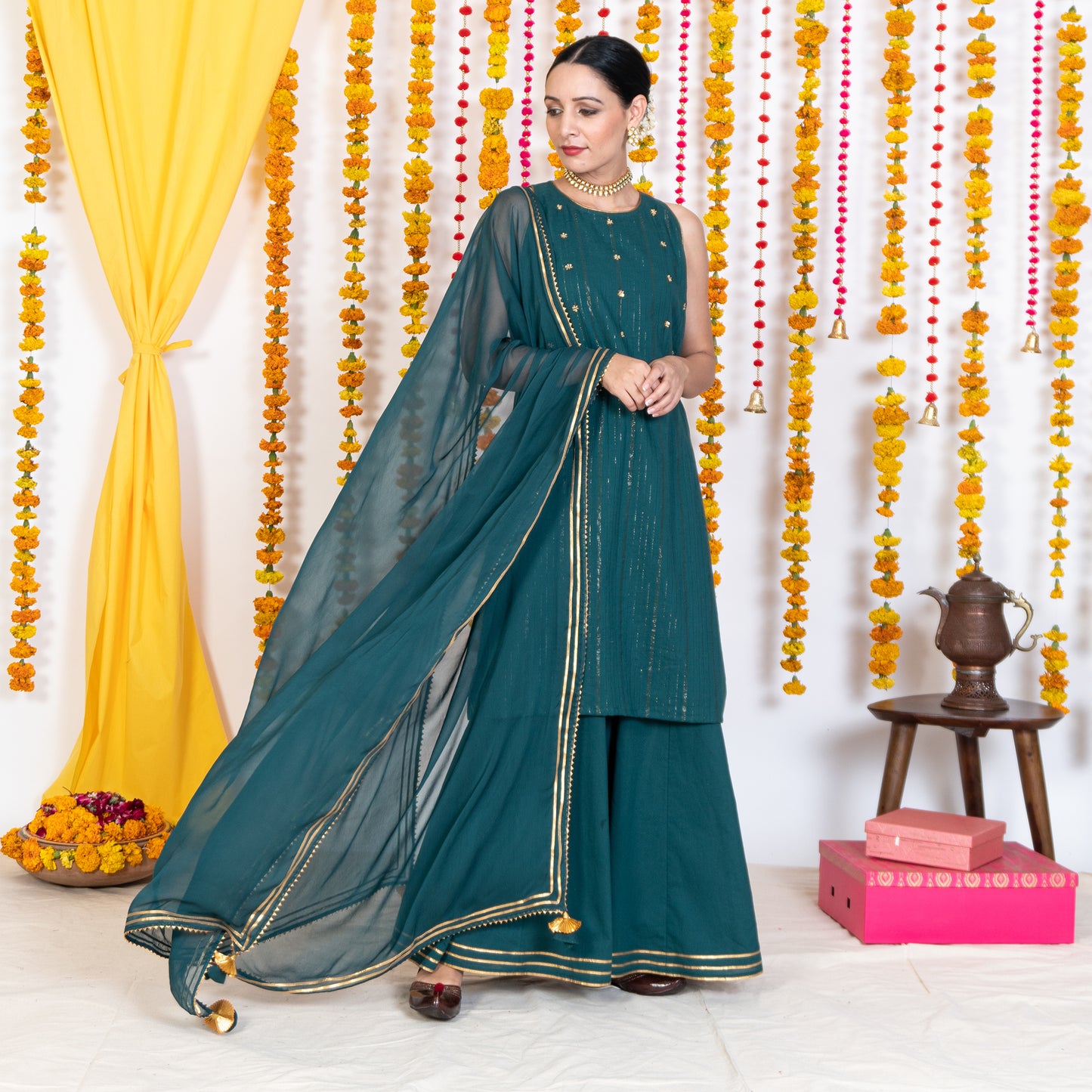 Green Round Neck, Sleeveless Embroidery Short Kurta Sharara Set With Dupatta (Set Of 3)