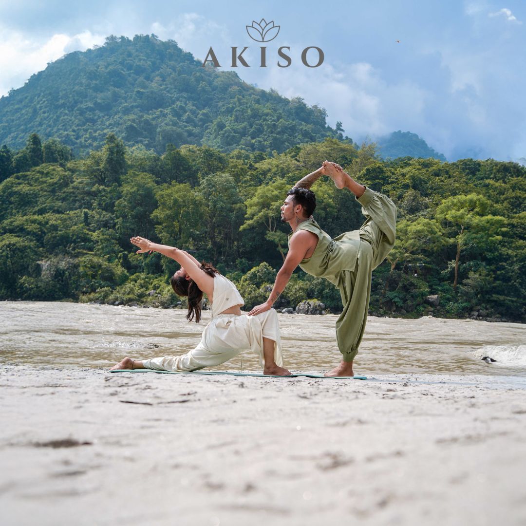 Earth-Tone Yoga Wear: How Olive, Clay, and Beige Cotton Pants Are Taking Over U.S. Studios