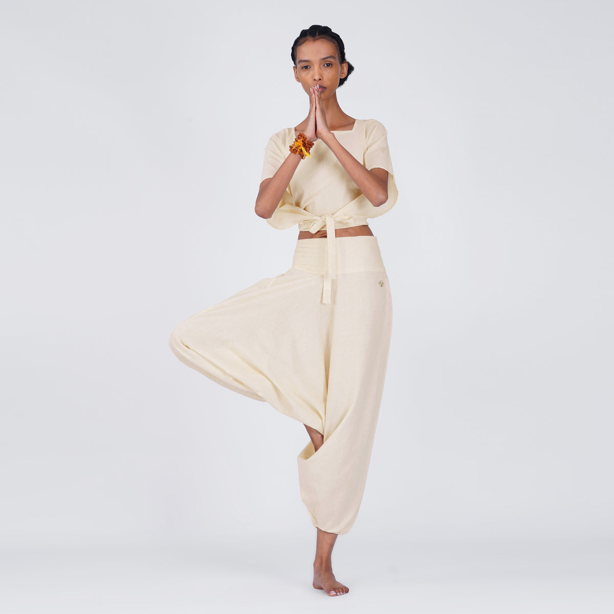 Women Zero Waste Cotton Yoga Pants and Yoga Top Set White -Shwet — view 3