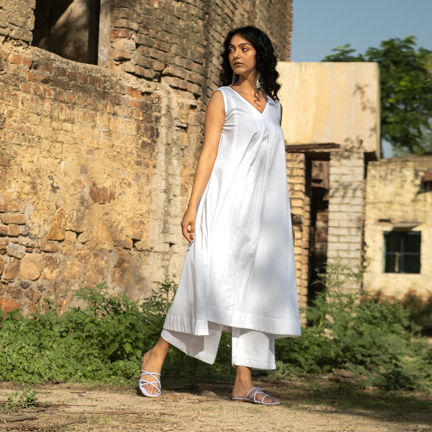 White A-line flared kurta with front pleat detail