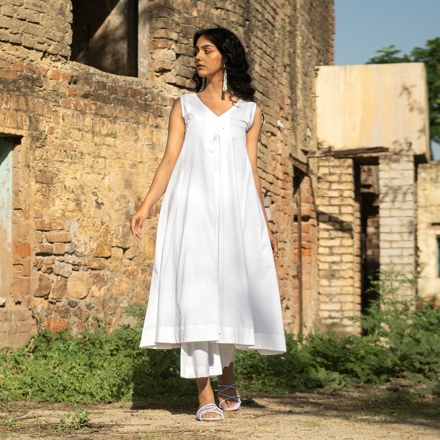 White A-line flared kurta with front pleat detail